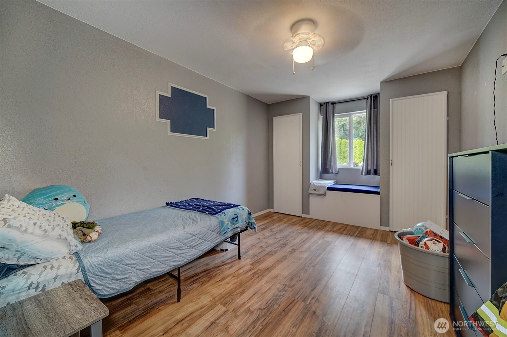 6490 Graceland Avenue NE