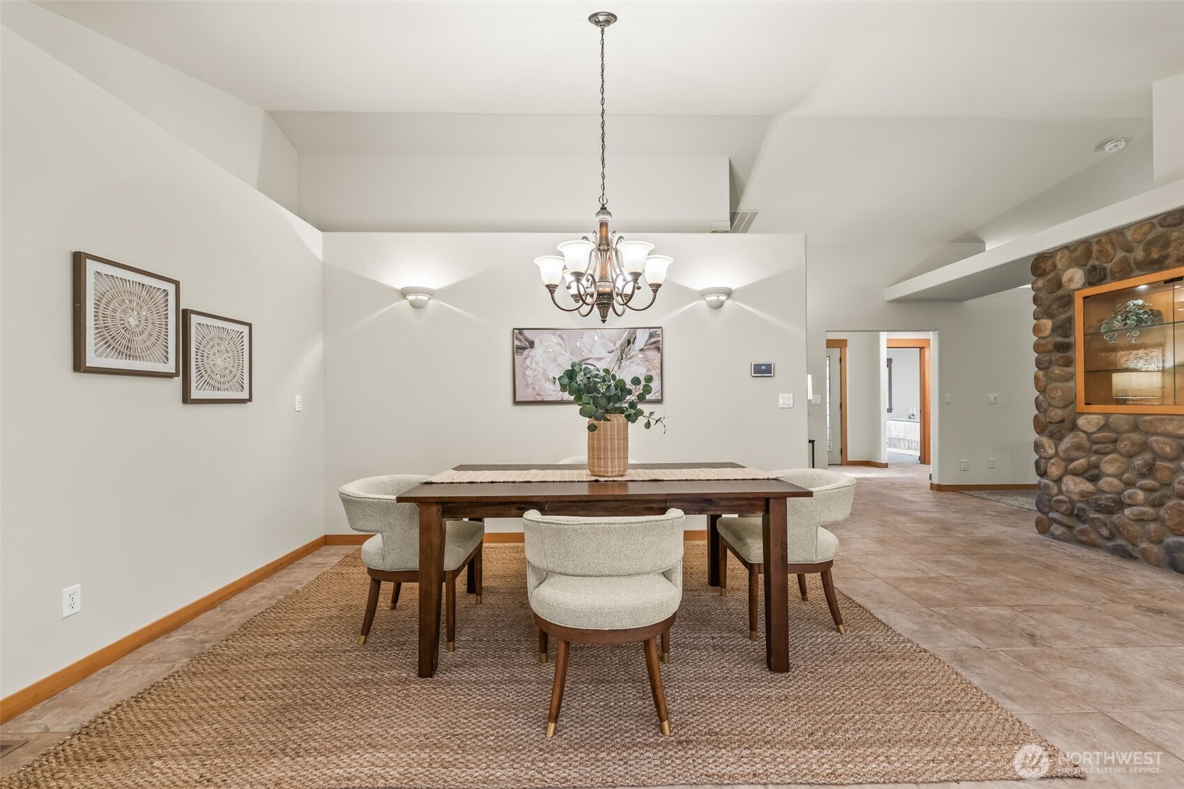 140 E Sterling Drive