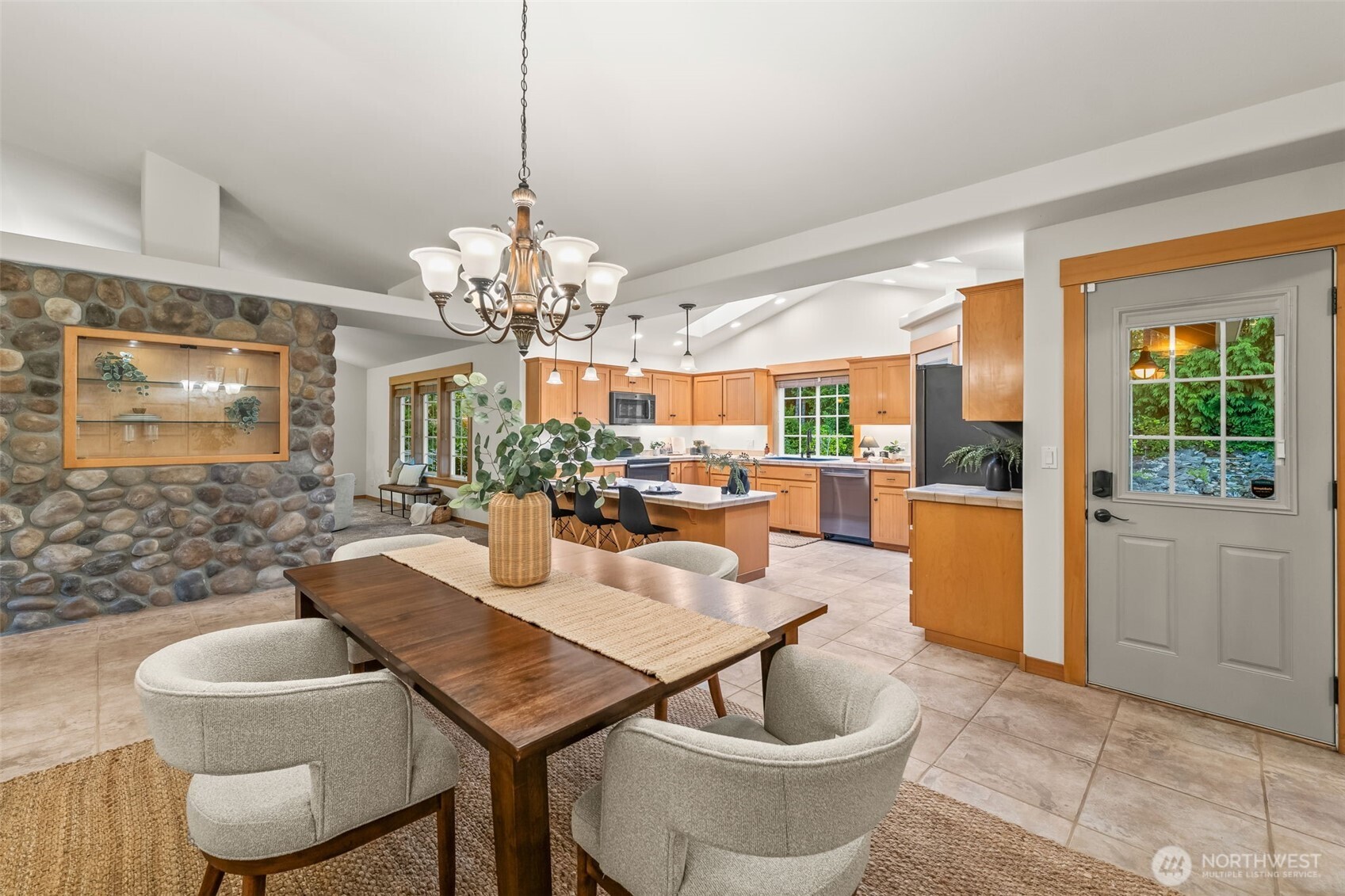 140 E Sterling Drive