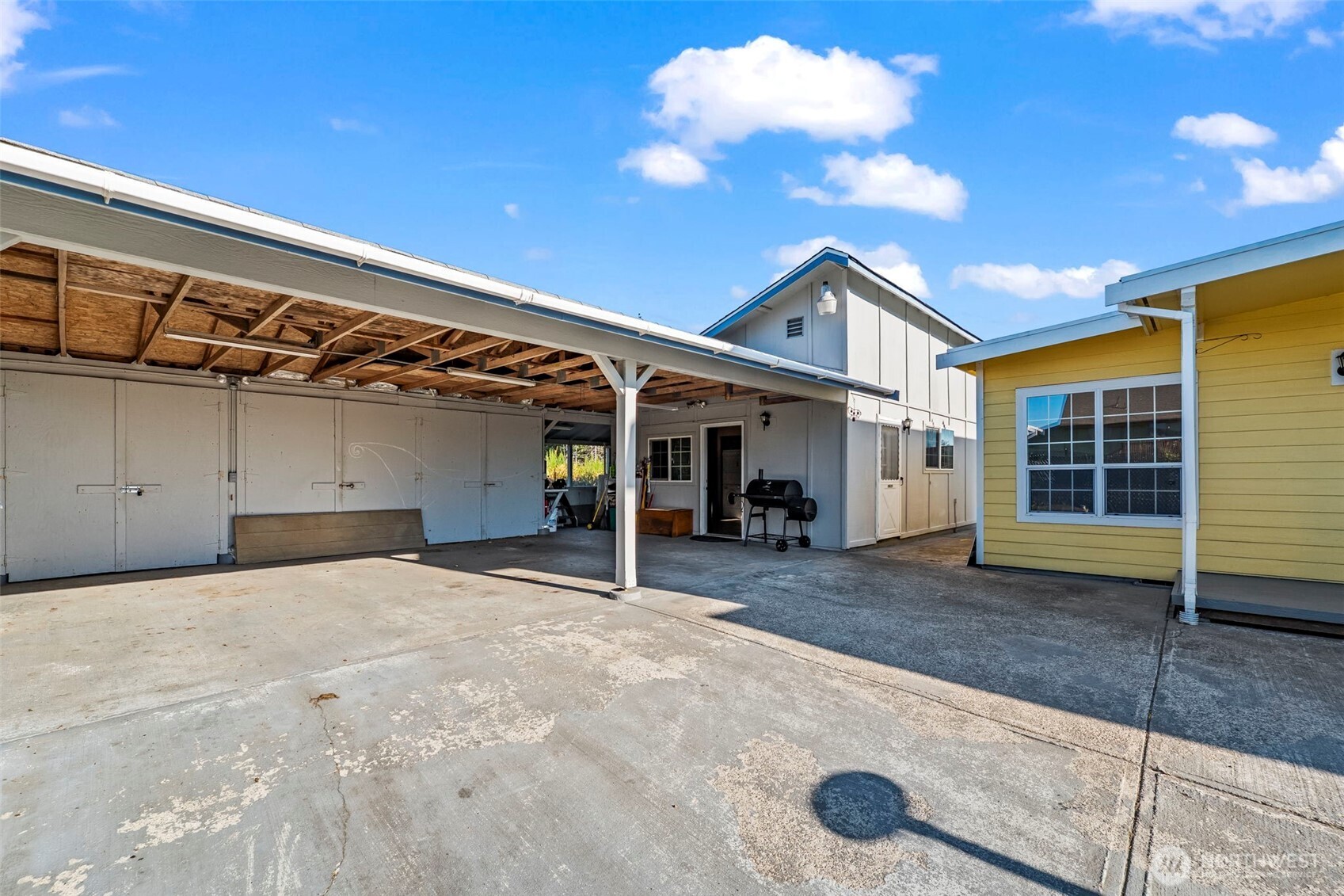 220 E Olympic Drive