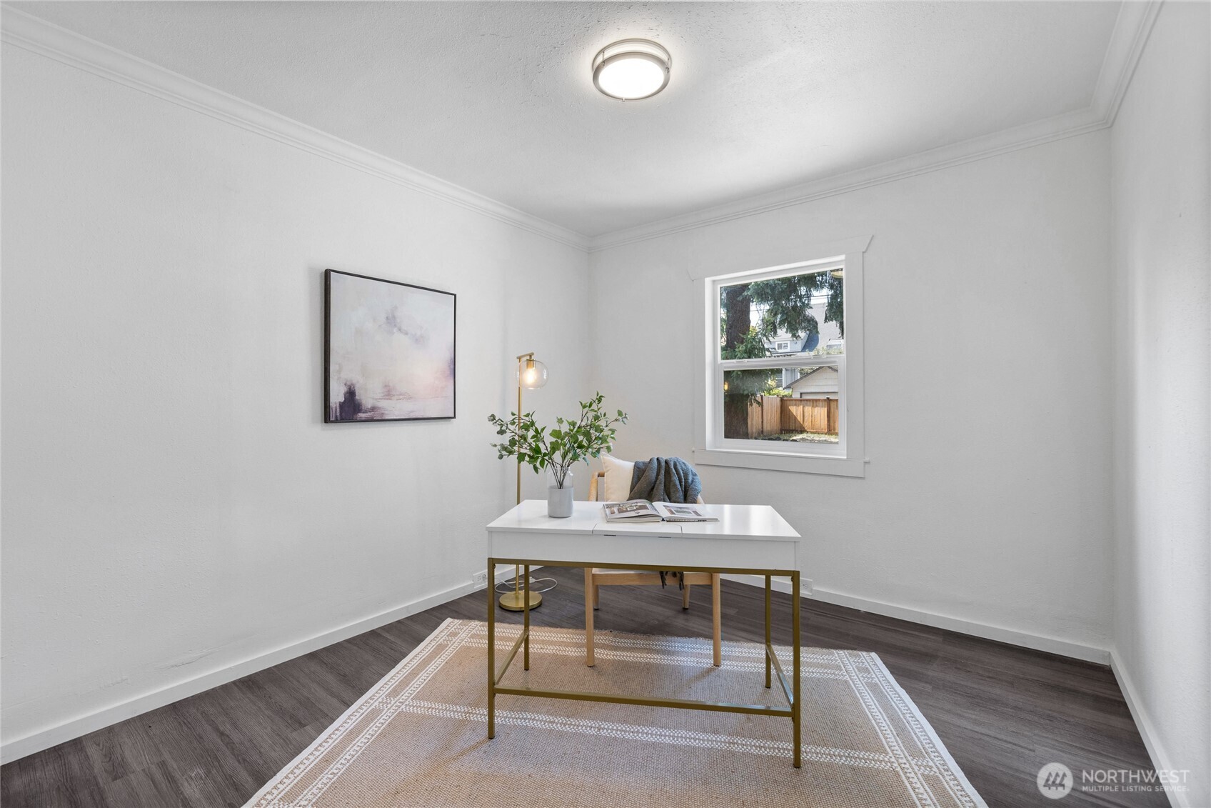 1102 S Ainsworth