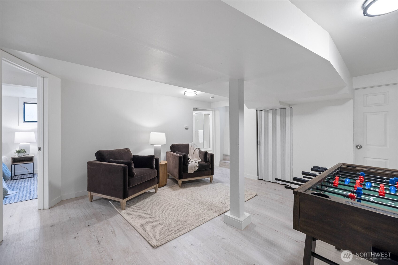 1102 S Ainsworth