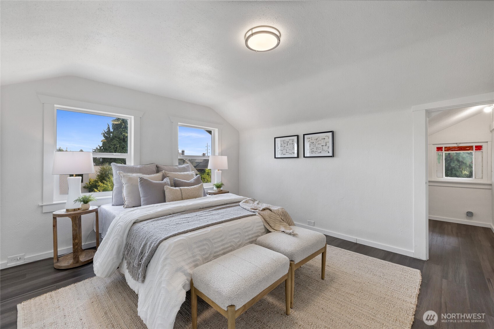 1102 S Ainsworth