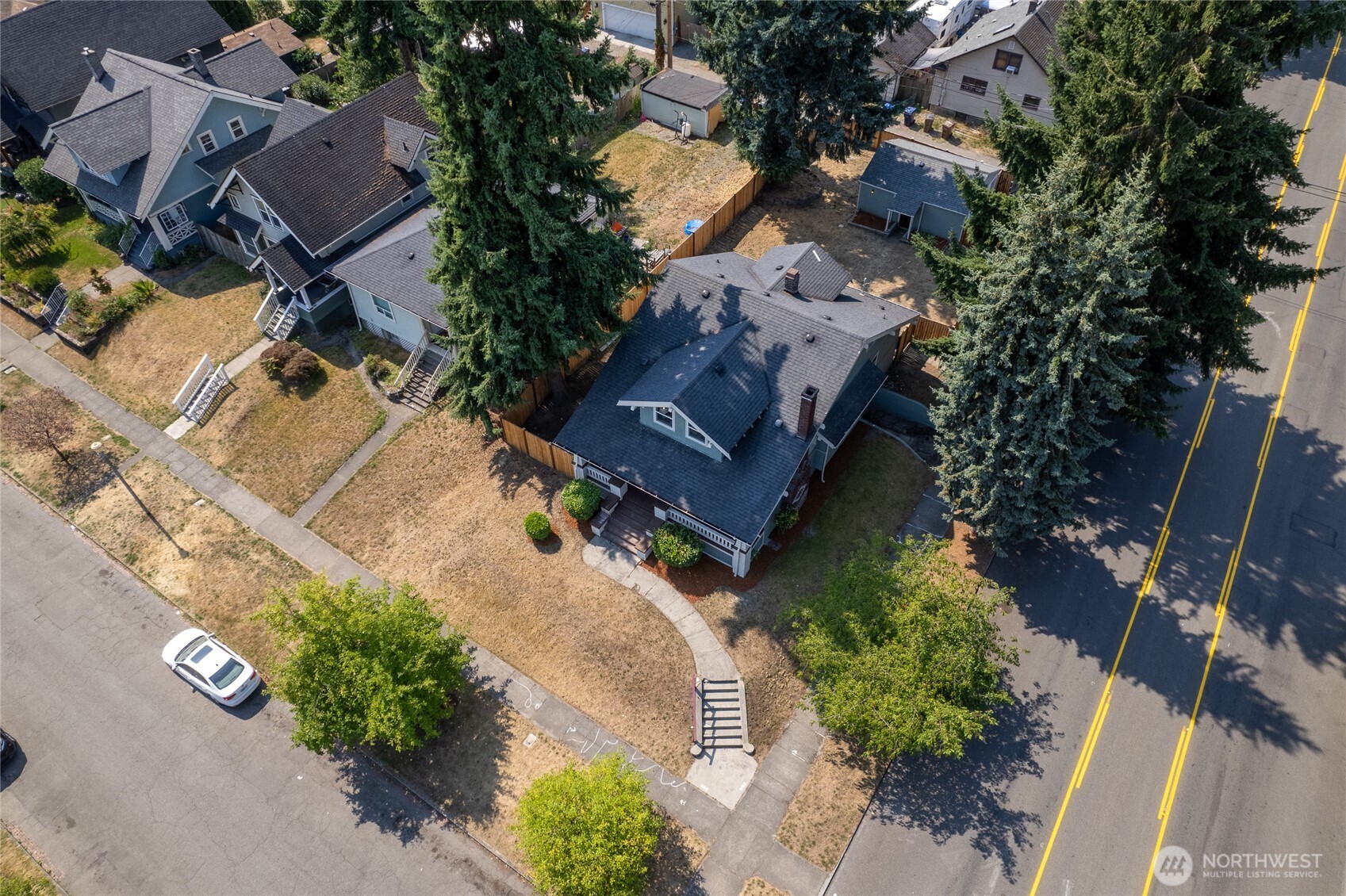1102 S Ainsworth