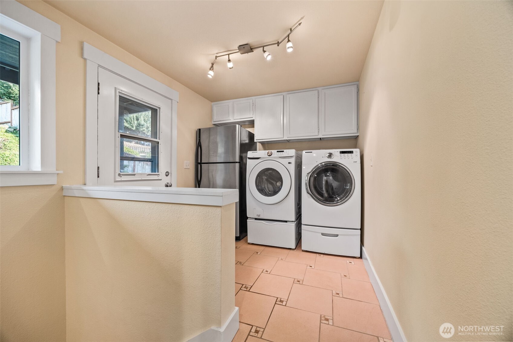 3619 Brookside Way W