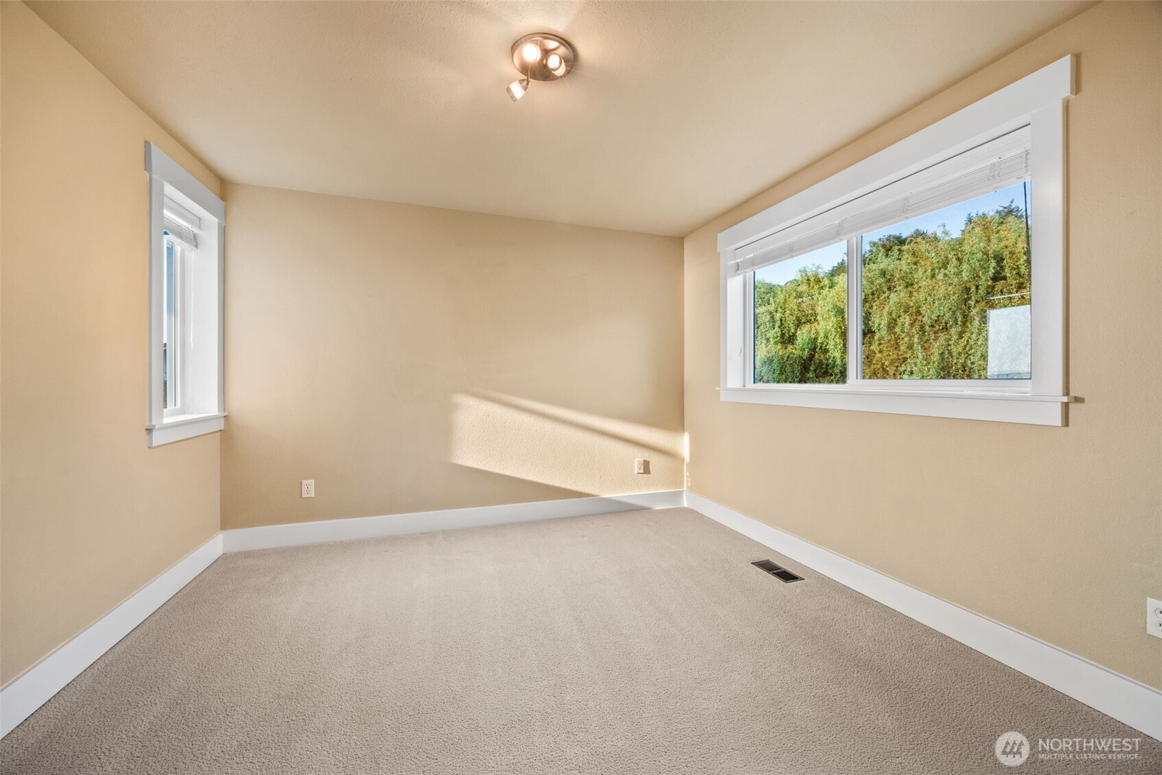 3619 Brookside Way W