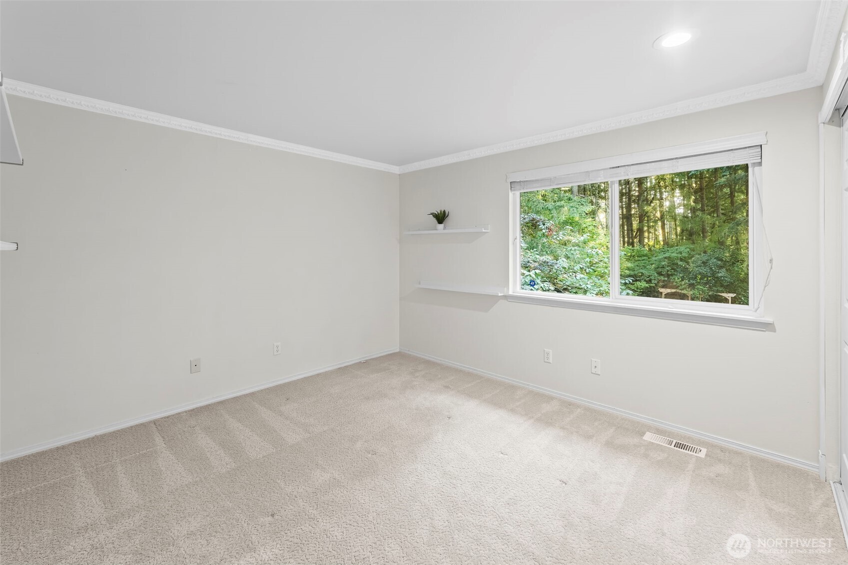 9446 Marlbrook SE