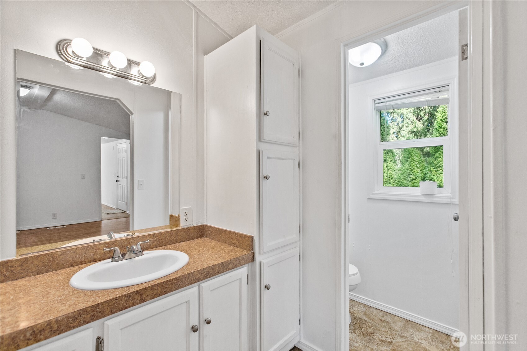 81 E Cedar Grove Lane