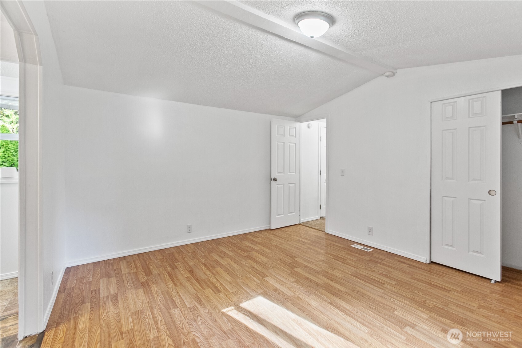 81 E Cedar Grove Lane