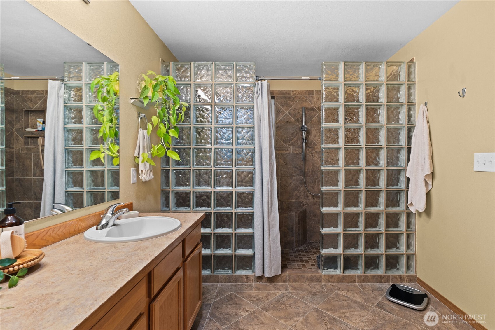 12910 118th Avenue NW