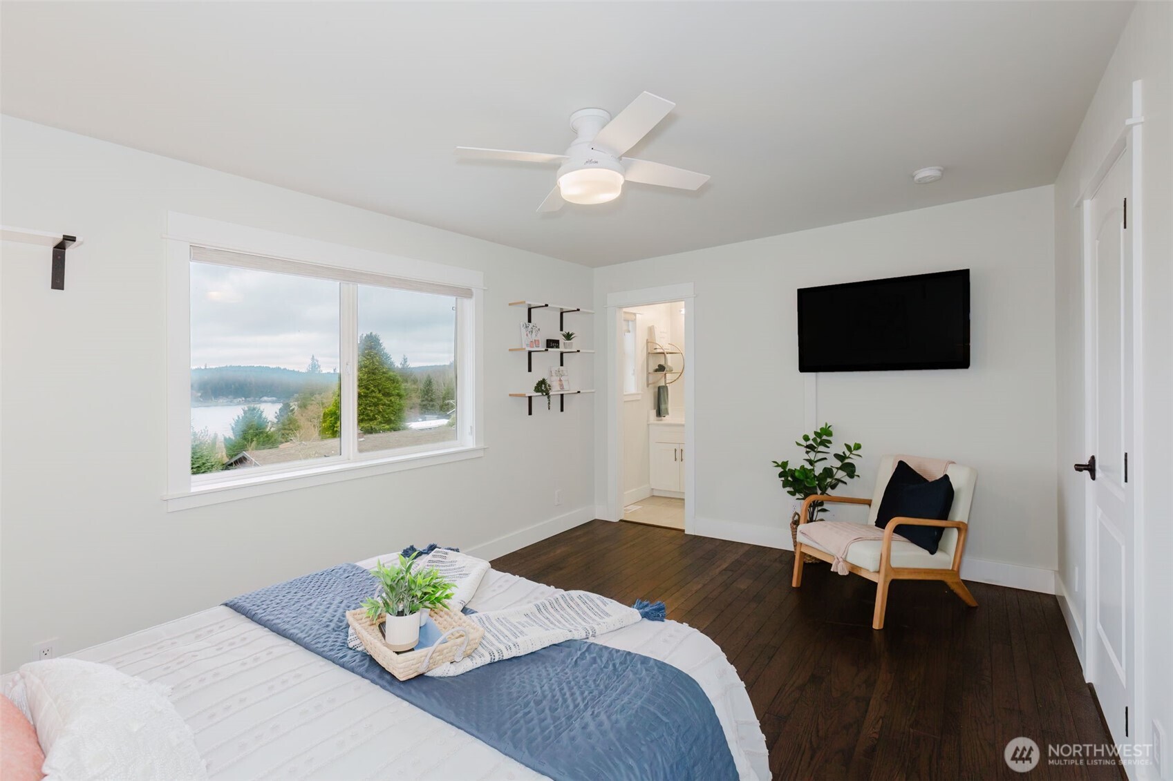 1404 Eastlake Drive