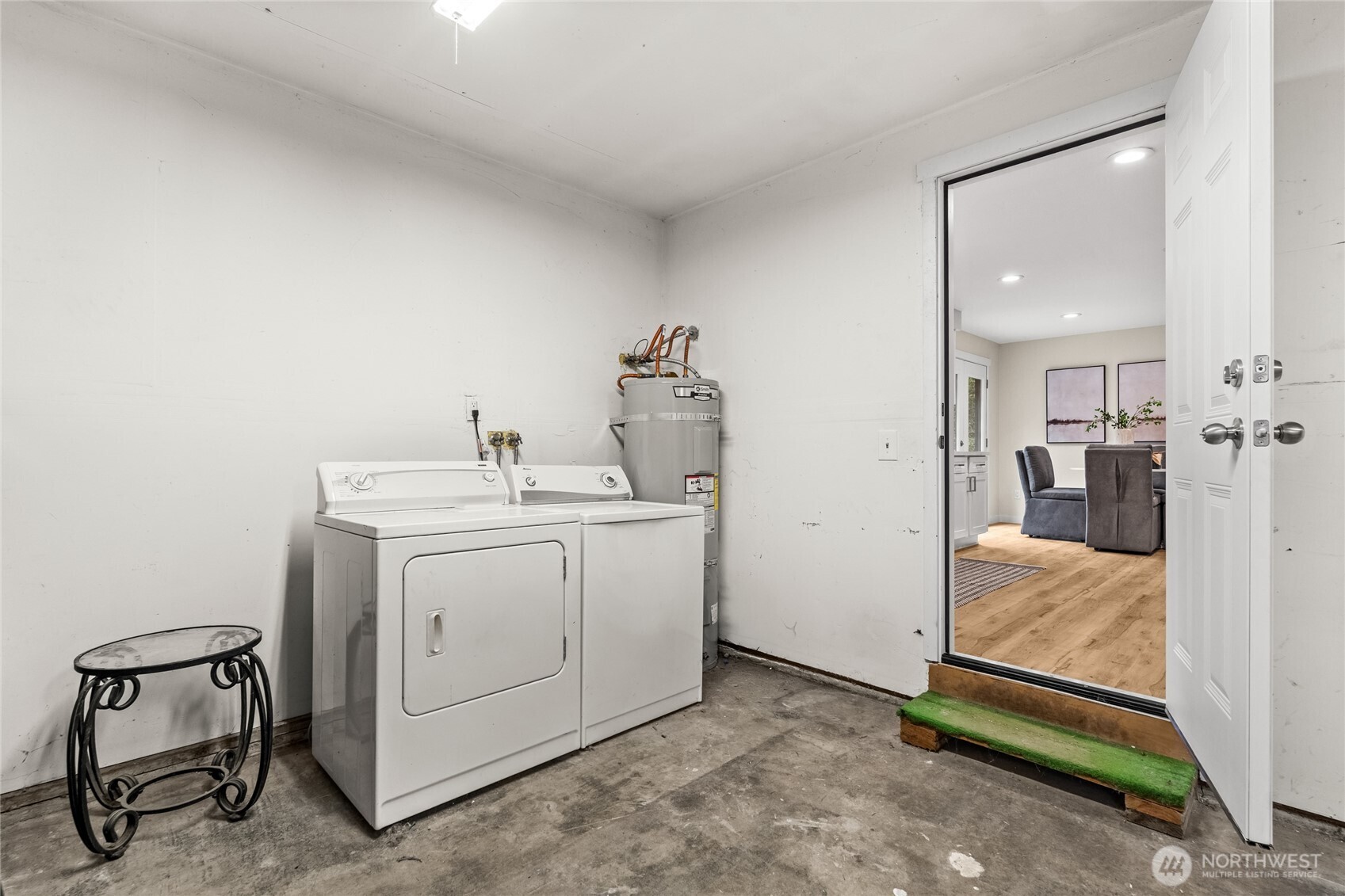 9713 128th Street NW