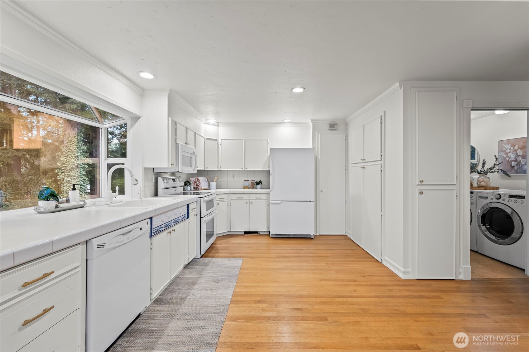 6684 Cromwell Beach Drive NW