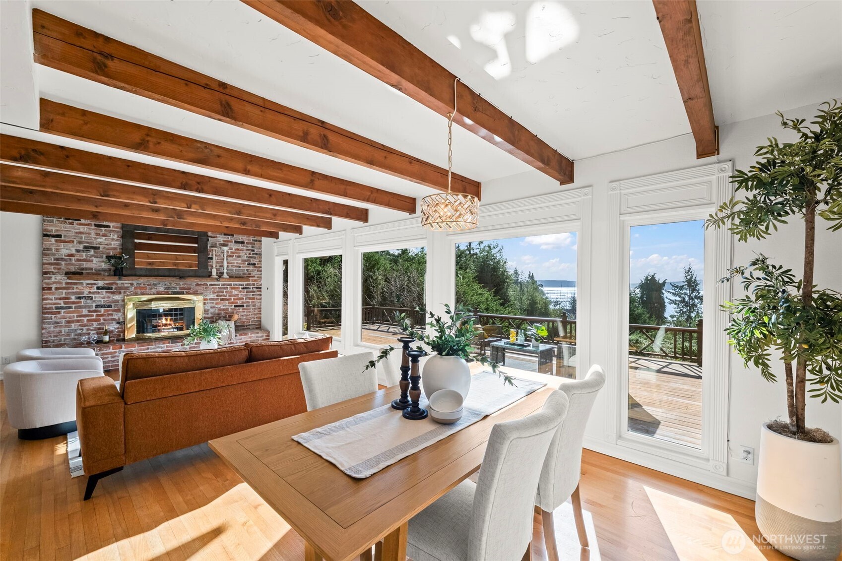 6684 Cromwell Beach Drive NW