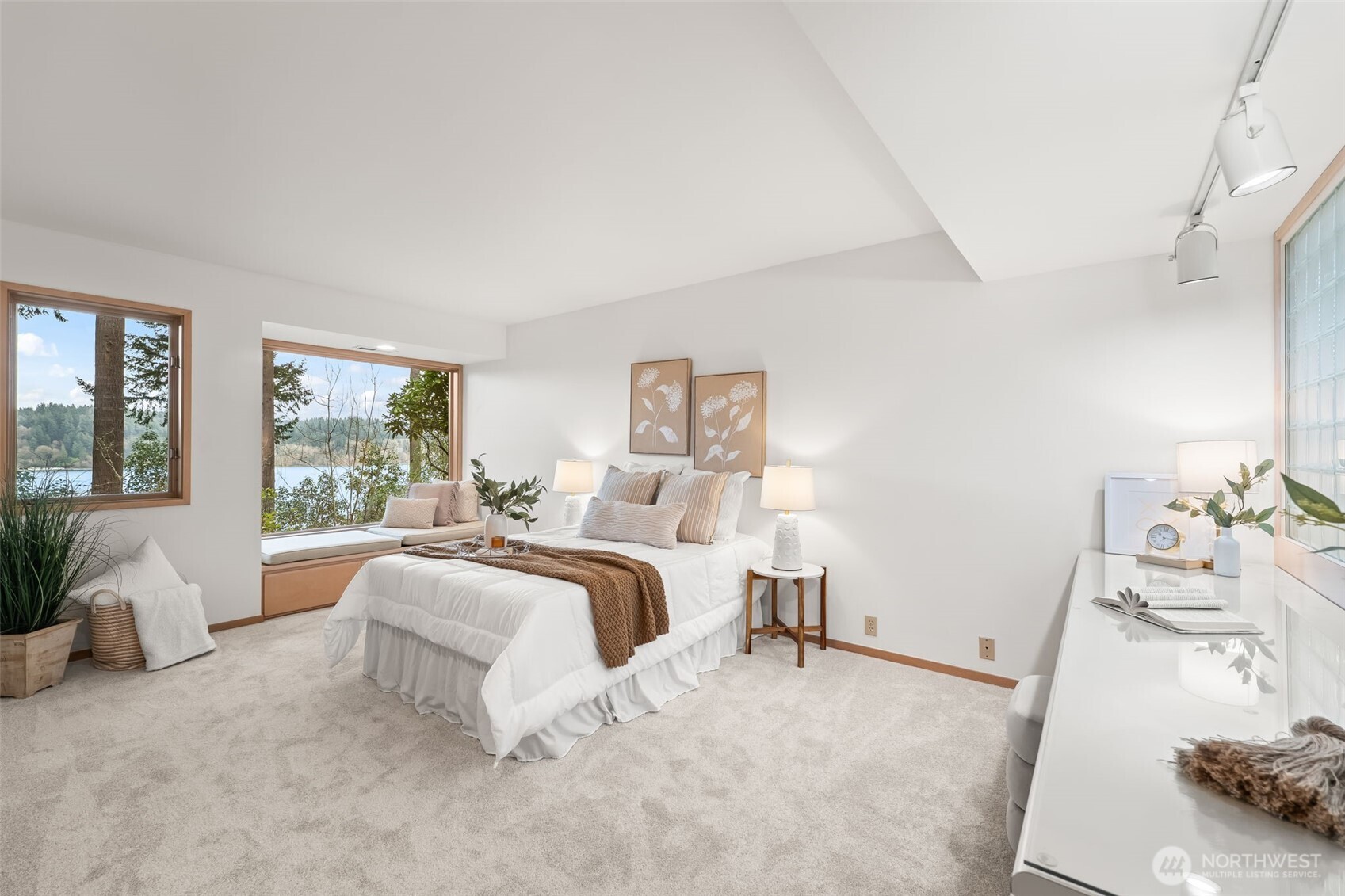 406 123rd Street Ct NW