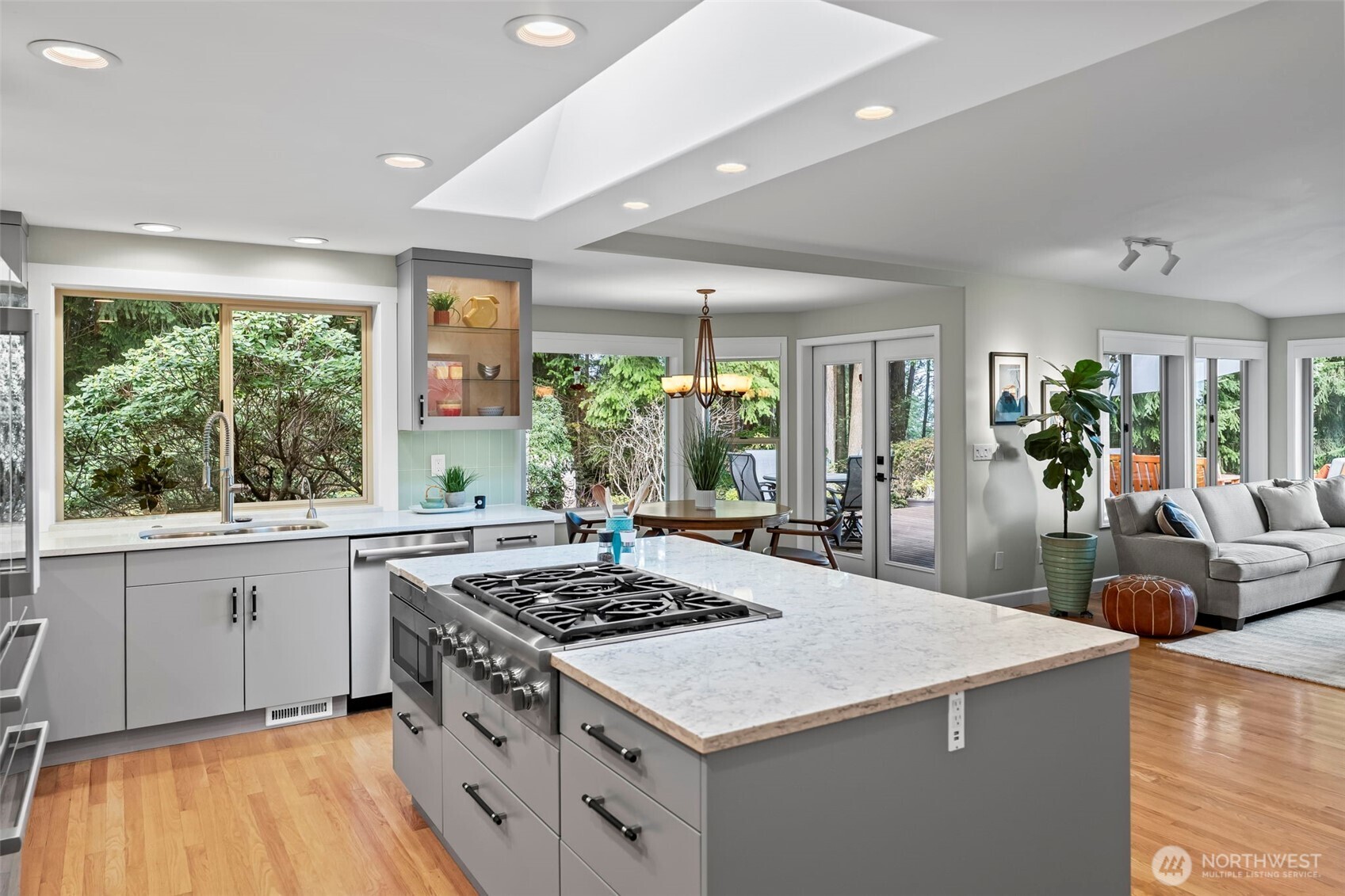 3139 Soundview Court