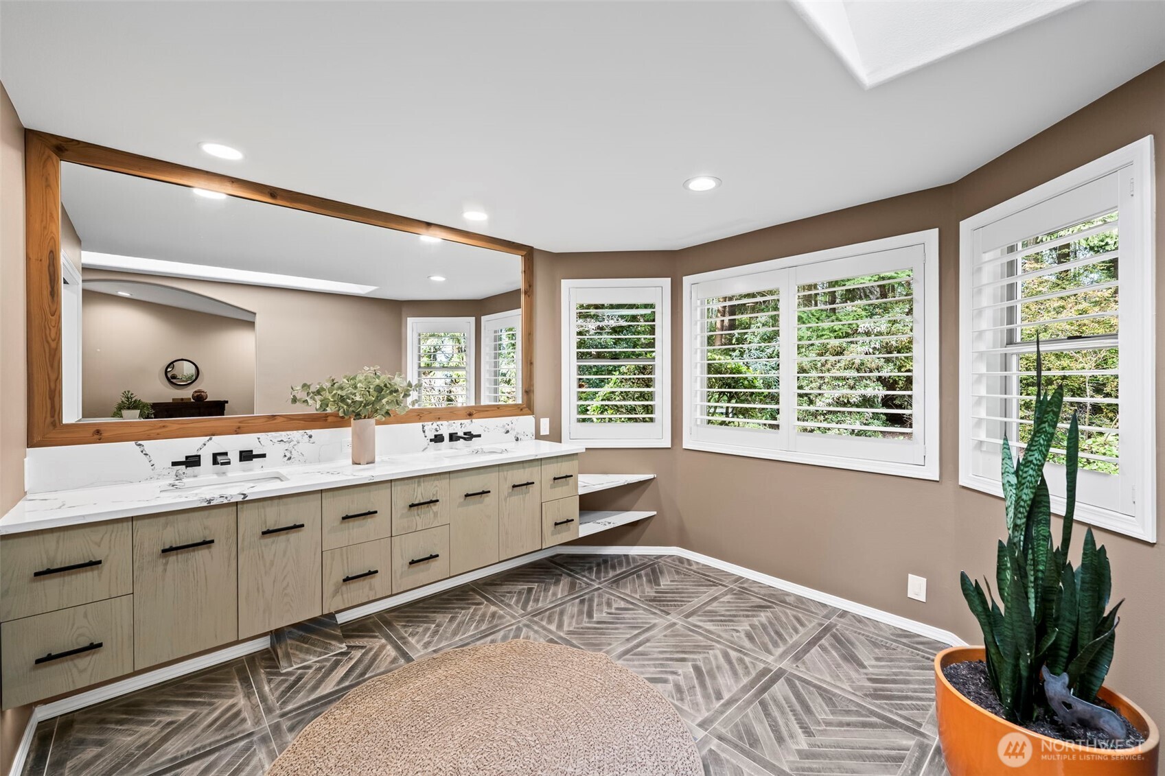 3139 Soundview Court