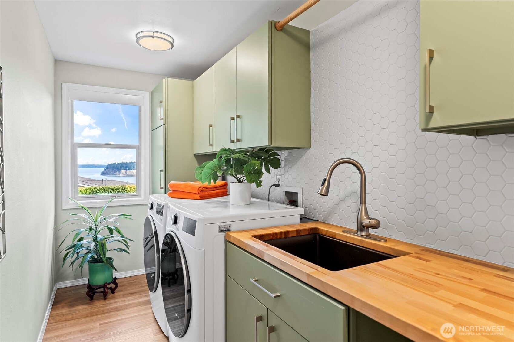 3139 Soundview Court