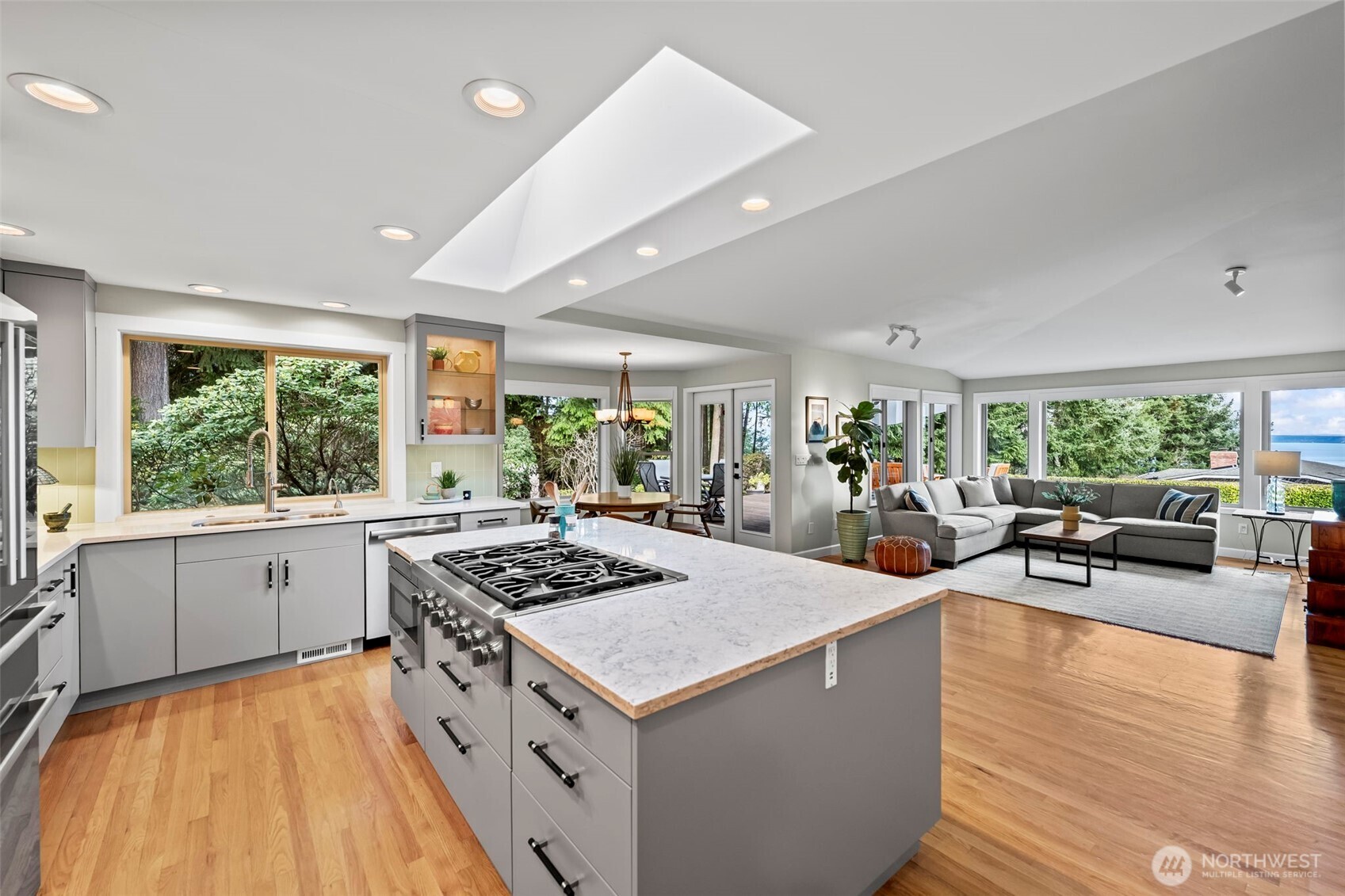 3139 Soundview Court