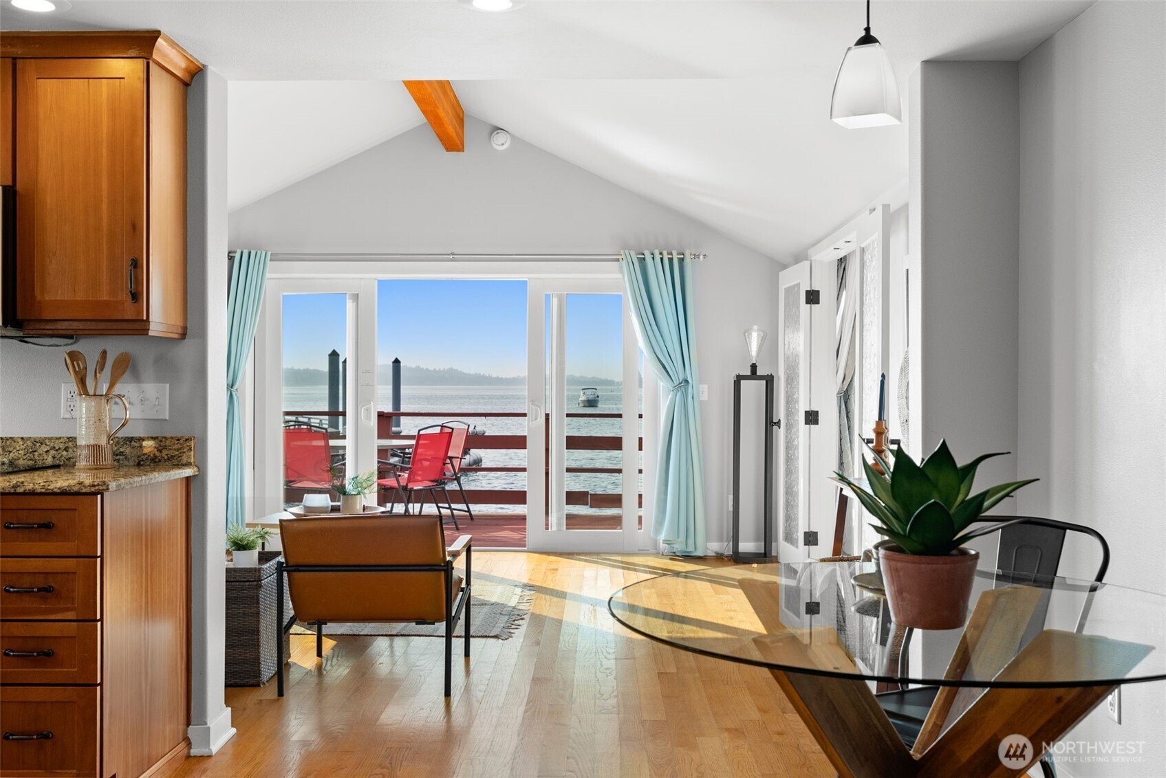 1542 1538 S Wilton Road