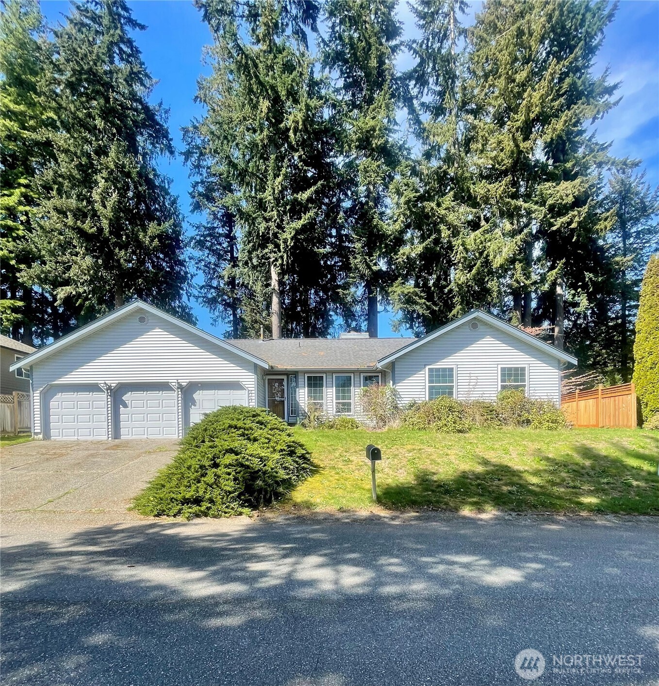 8504 Bender Circle NE