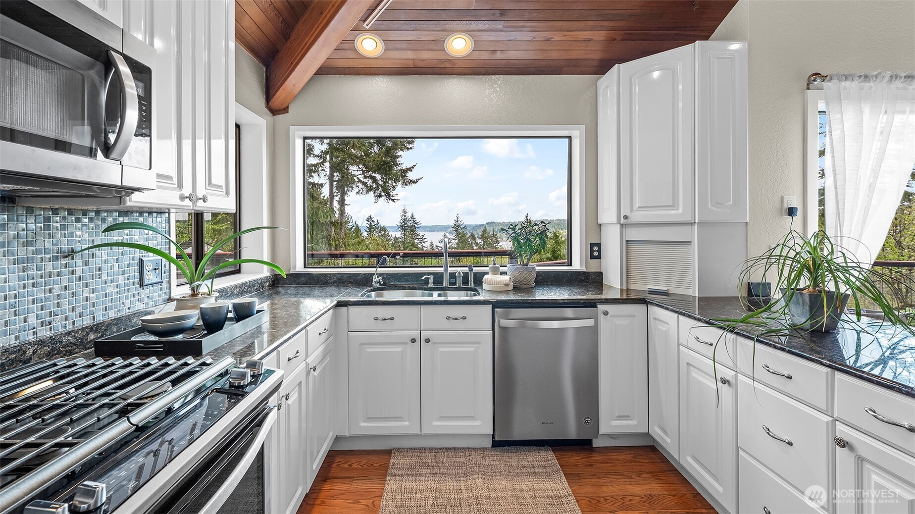 14581 NW Honeyhill Loop