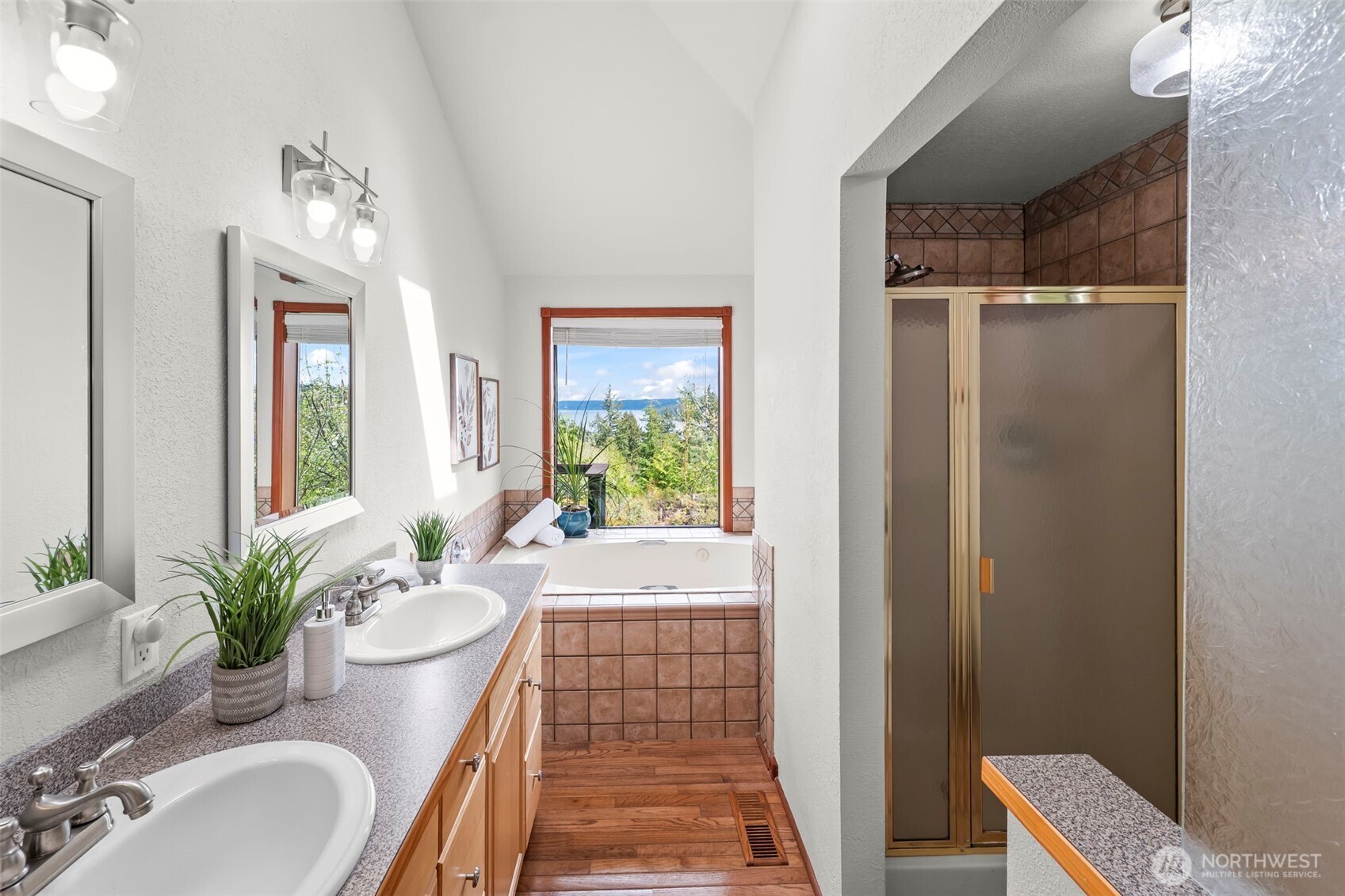 14581 NW Honeyhill Loop