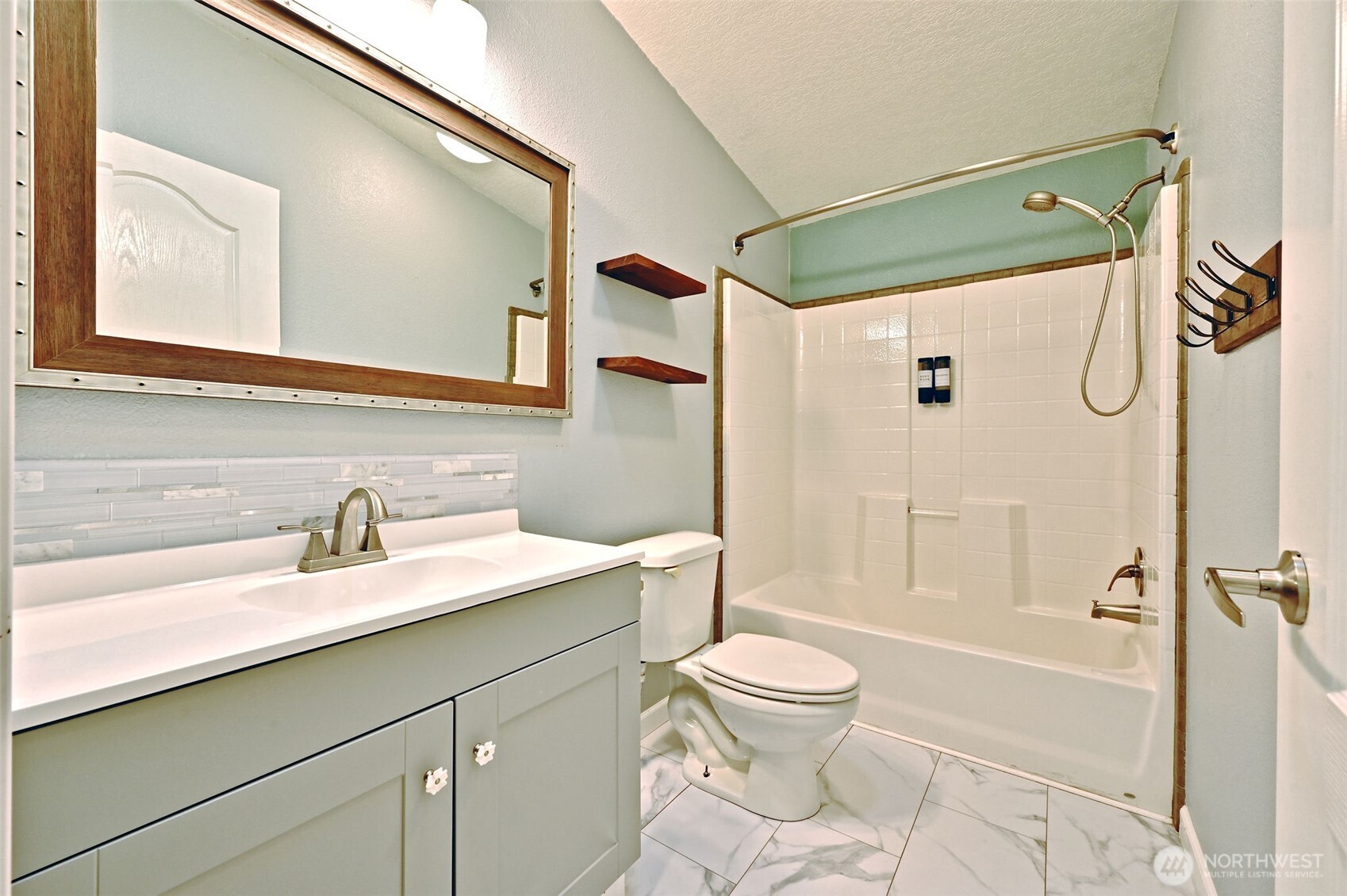 11598 Alpine Drive SW