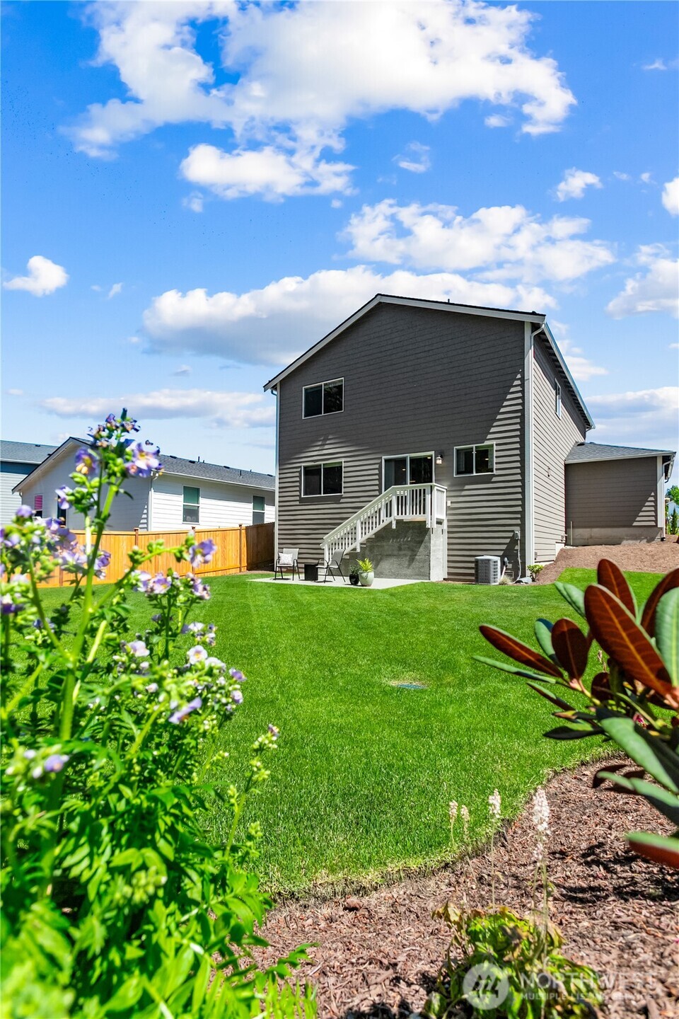 111 NE Ridgetop Crossing