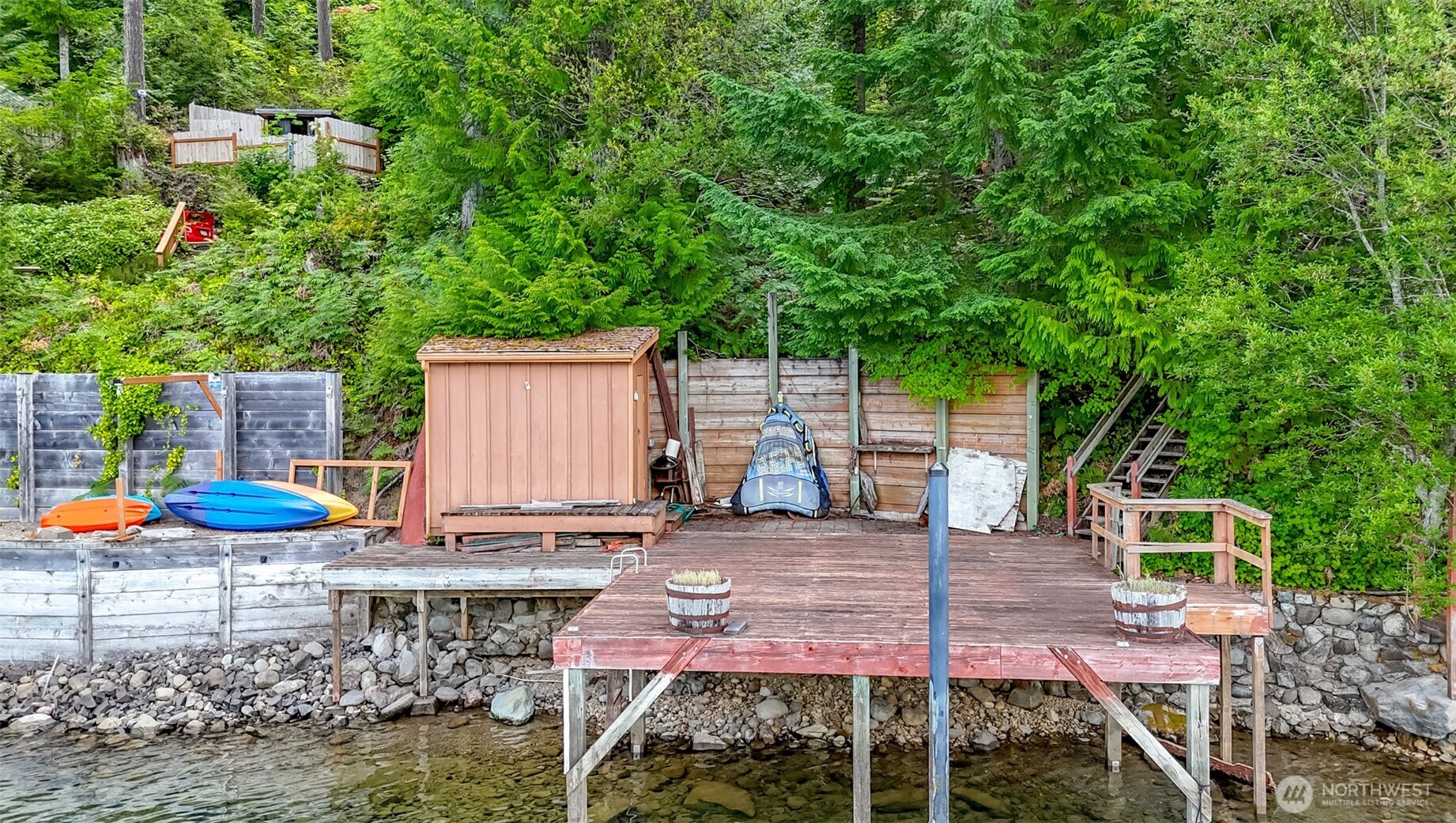 20 N Lakefront Loop