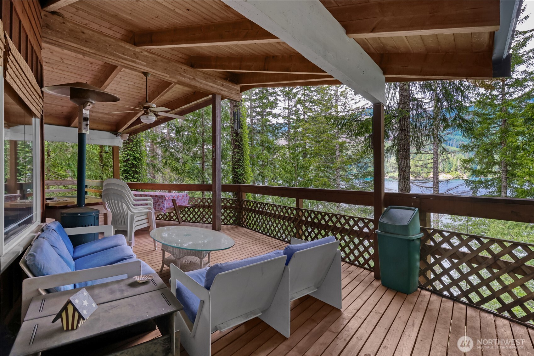 20 N Lakefront Loop