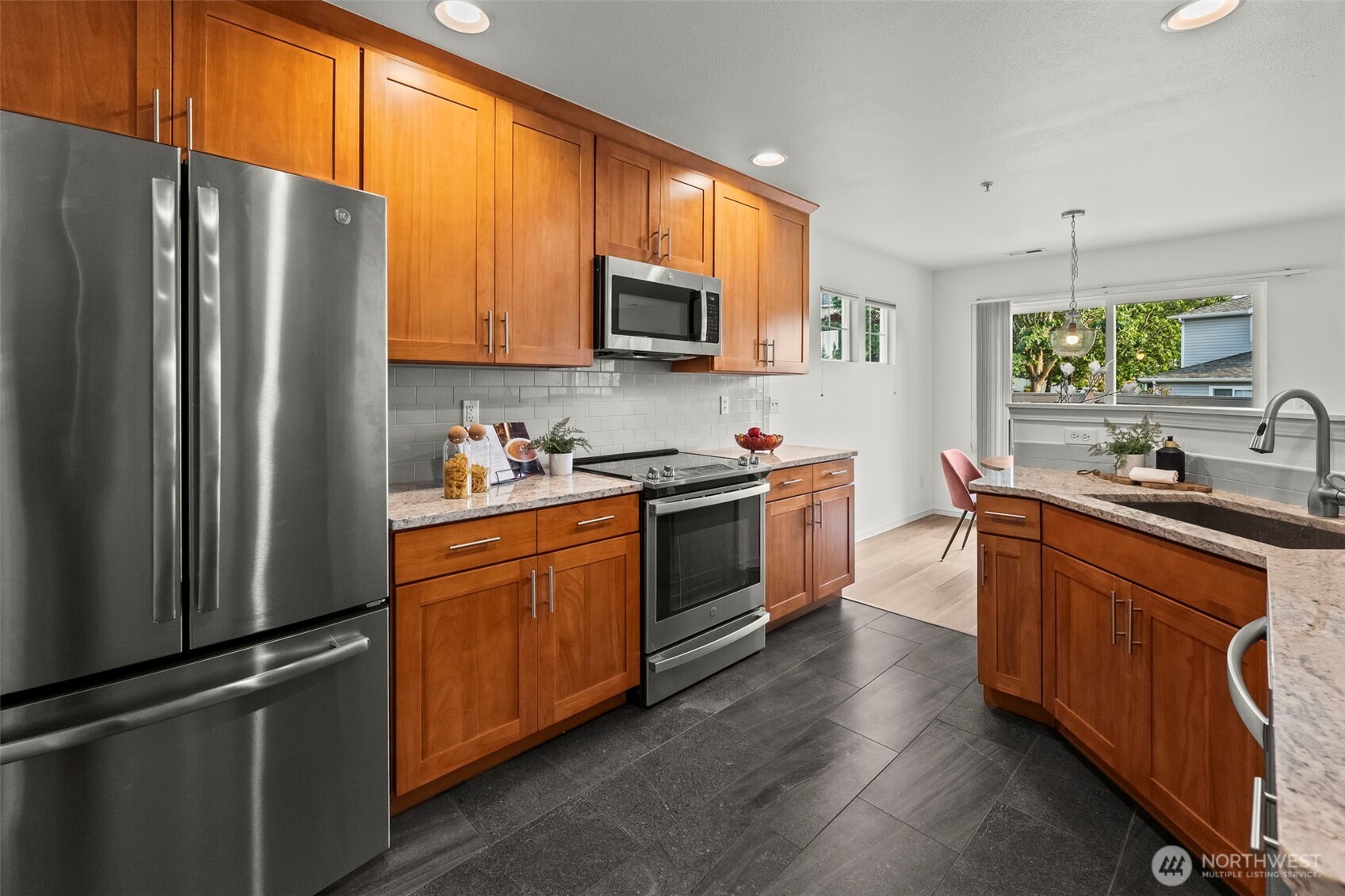 4802 Nassau Avenue NE Unit: 111