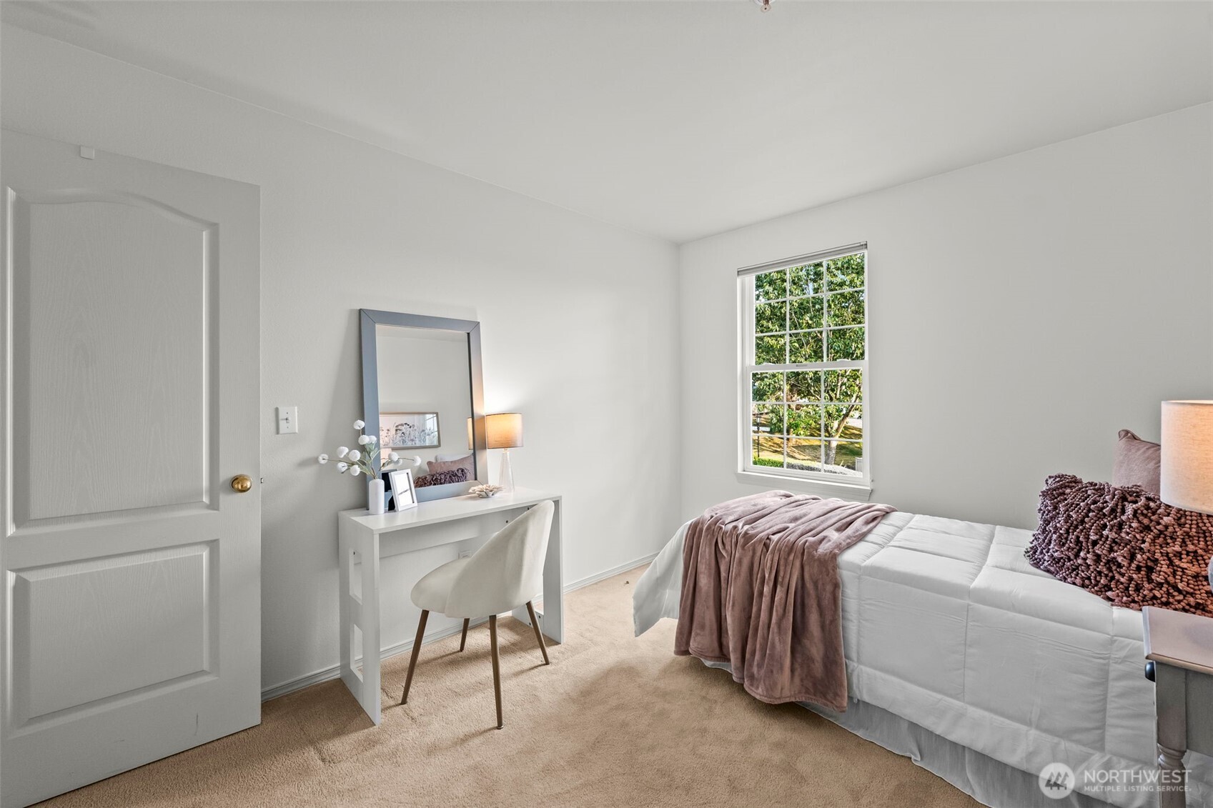 4802 Nassau Avenue NE Unit: 111