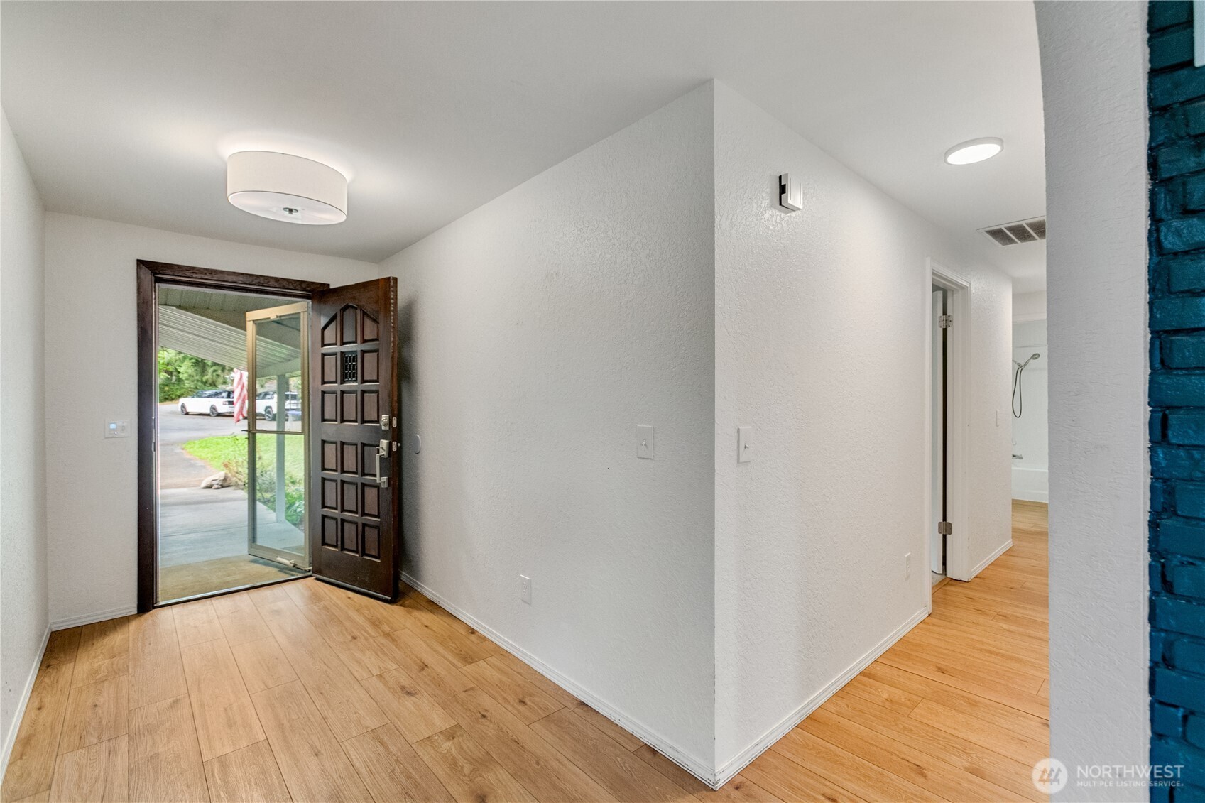 91 NE Rainier Place S