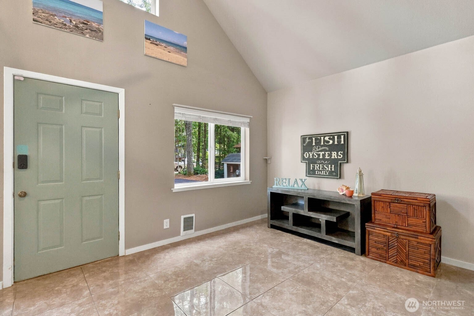 250 N Lakeview