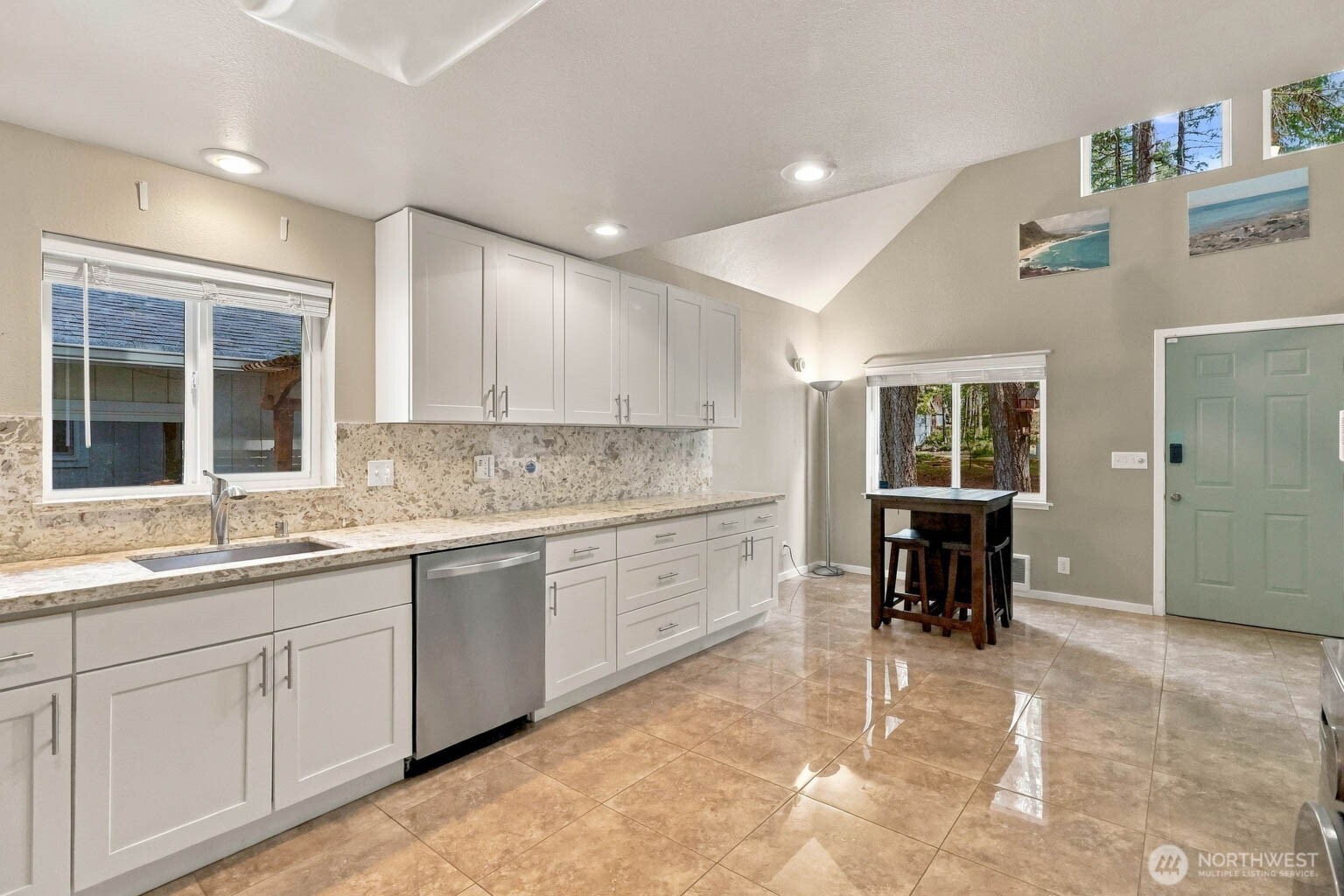 250 N Lakeview