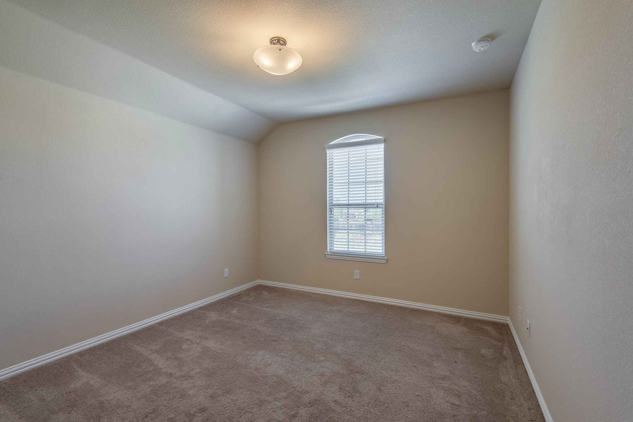 1708 Woodlawn Trail