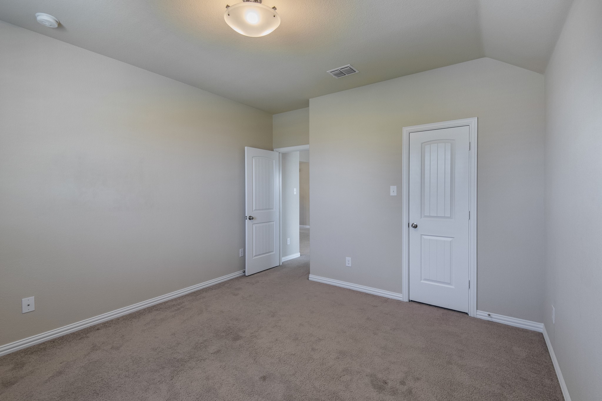 1708 Woodlawn Trail