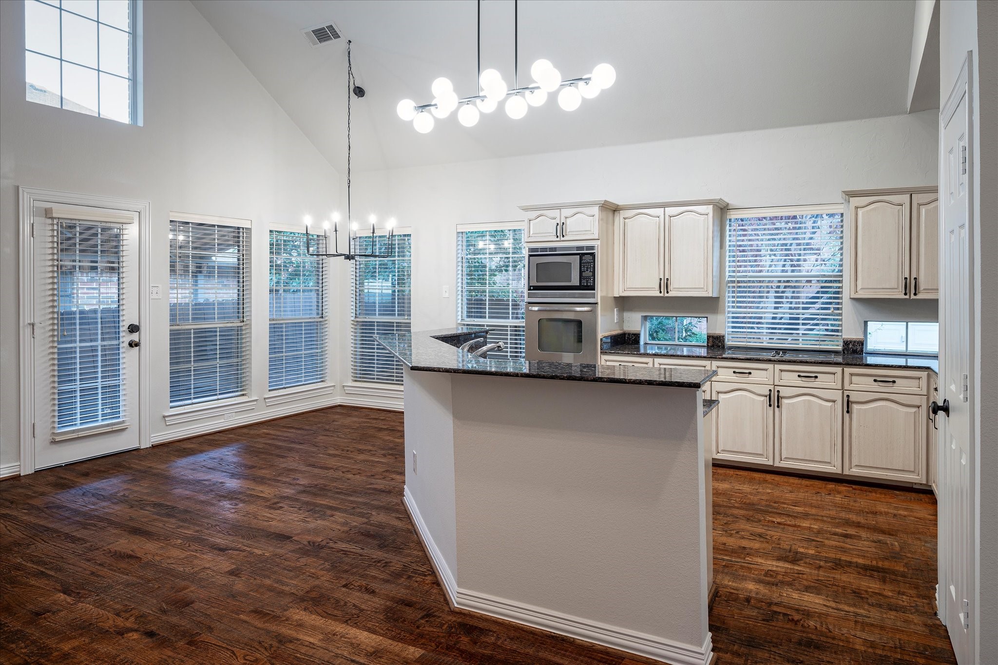 1214 Saint Regis Drive