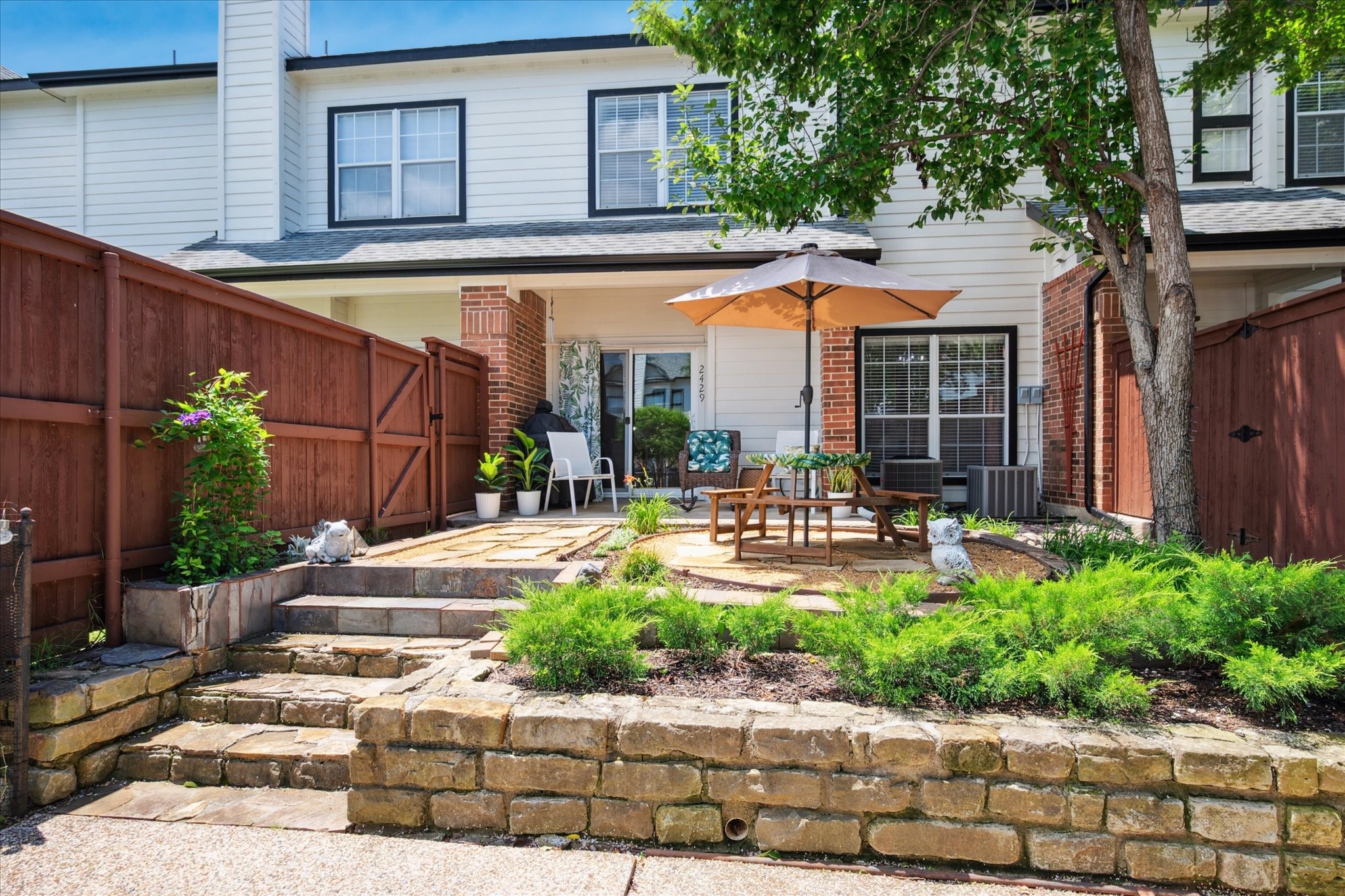 2429 Southcourt Circle