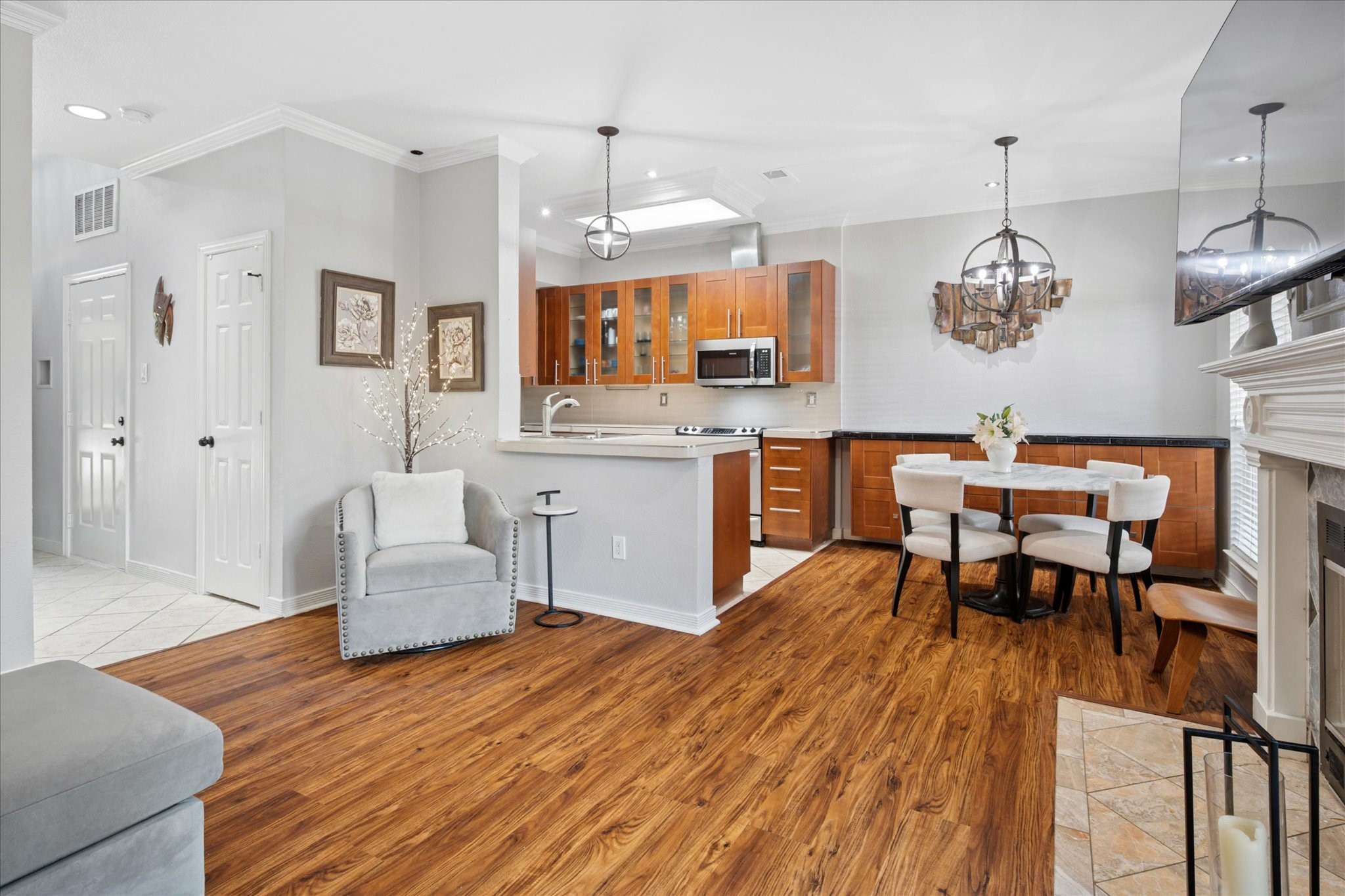 2429 Southcourt Circle
