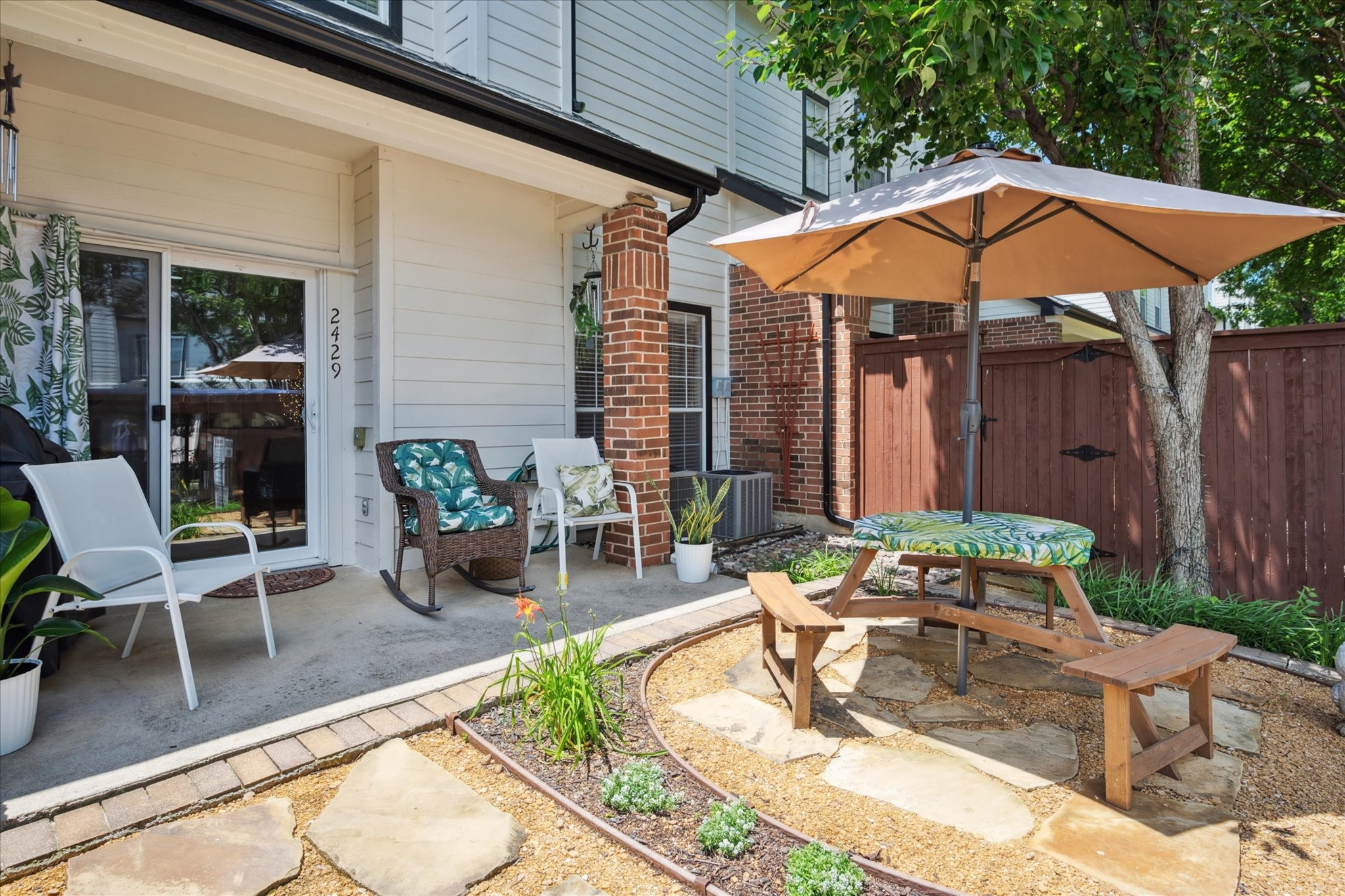 2429 Southcourt Circle