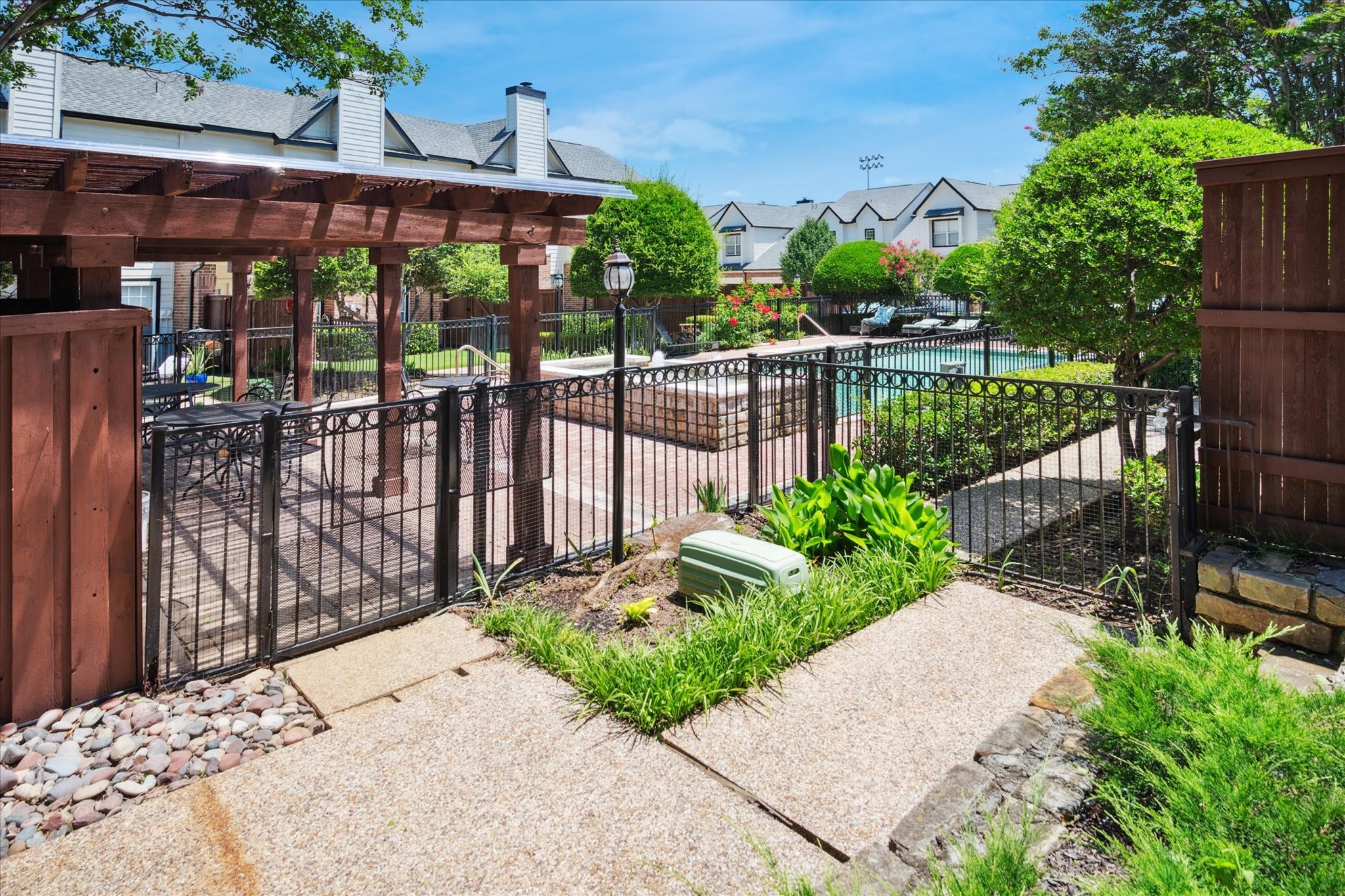 2429 Southcourt Circle
