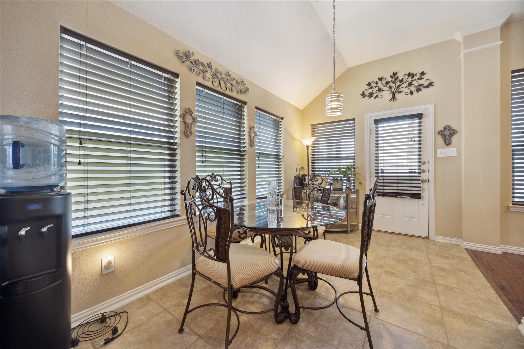 512 Turnstone Drive