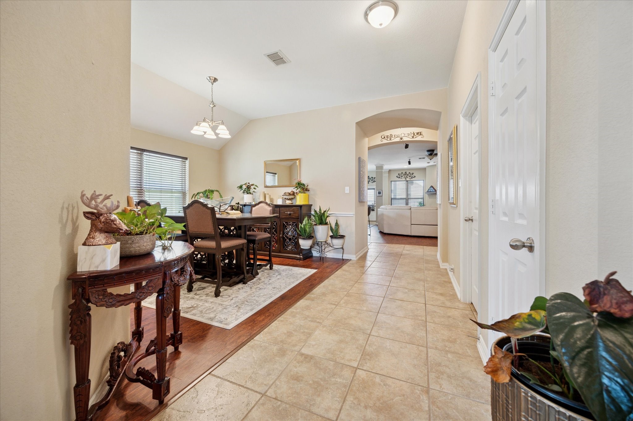 512 Turnstone Drive
