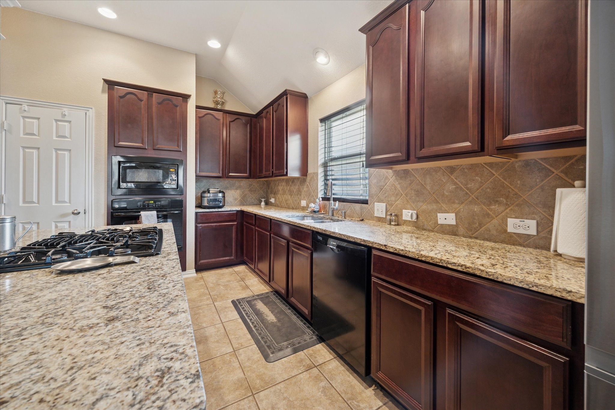 512 Turnstone Drive