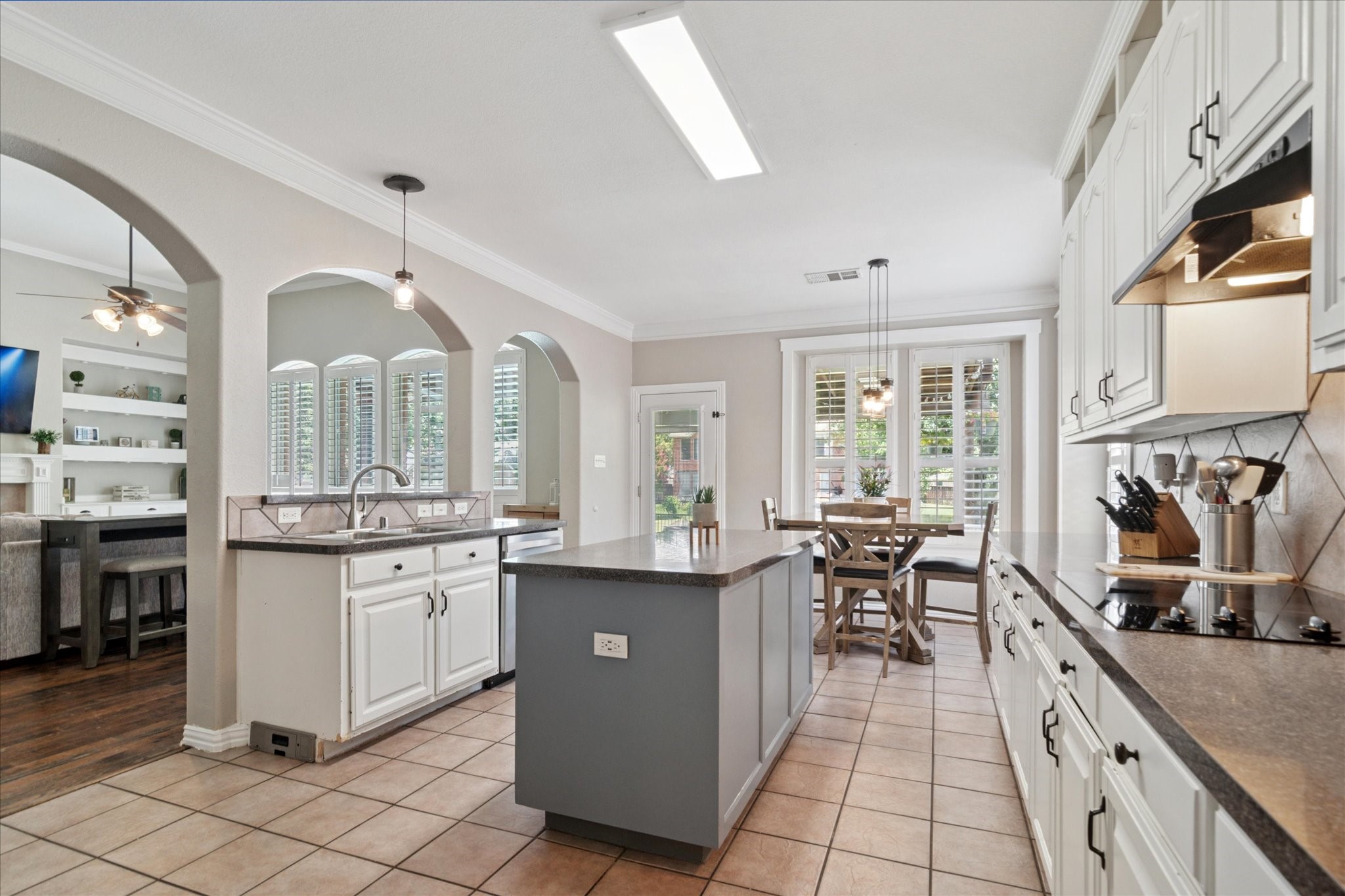 4843 Golfside Drive