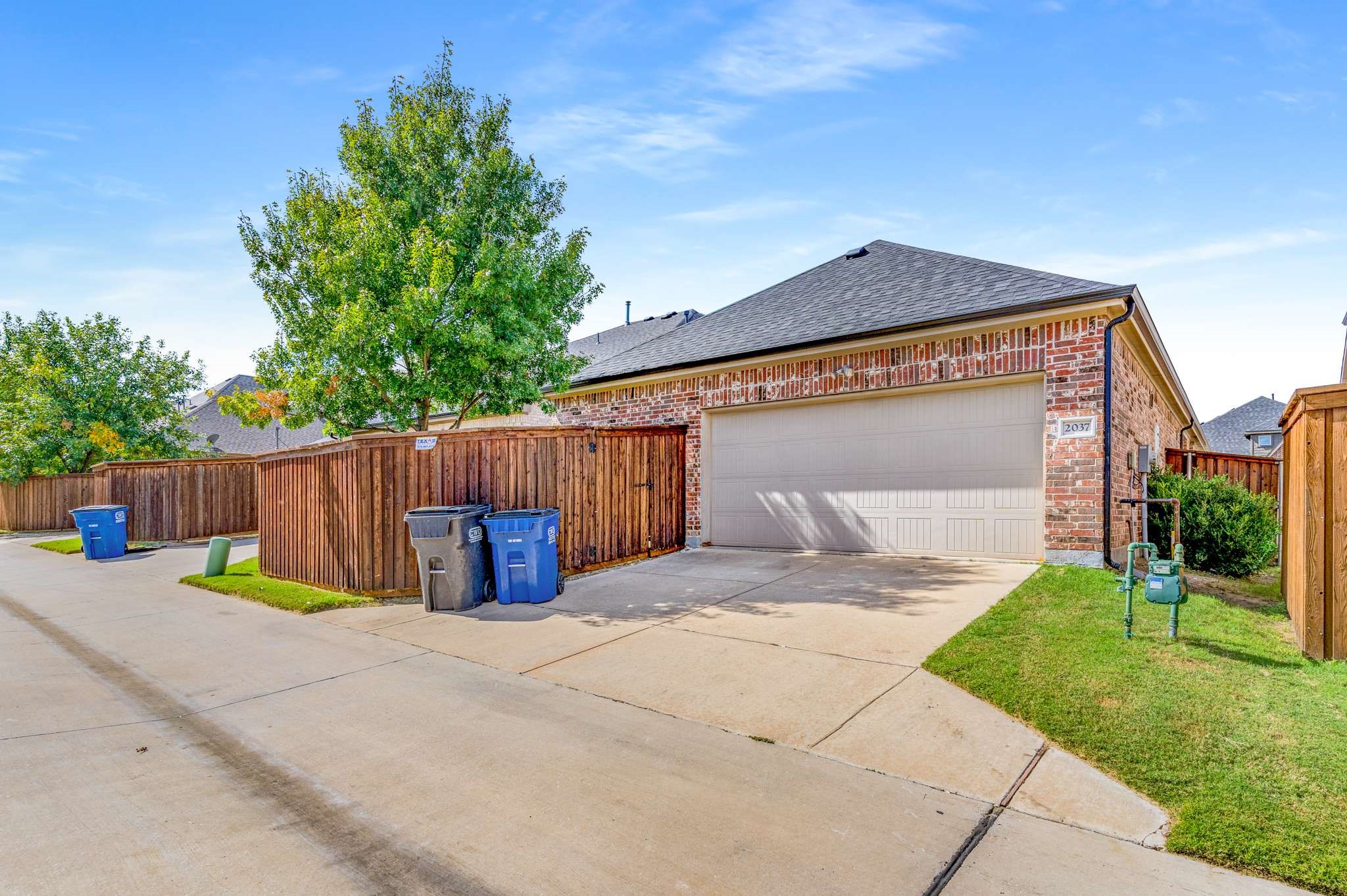 2037 Barx Drive