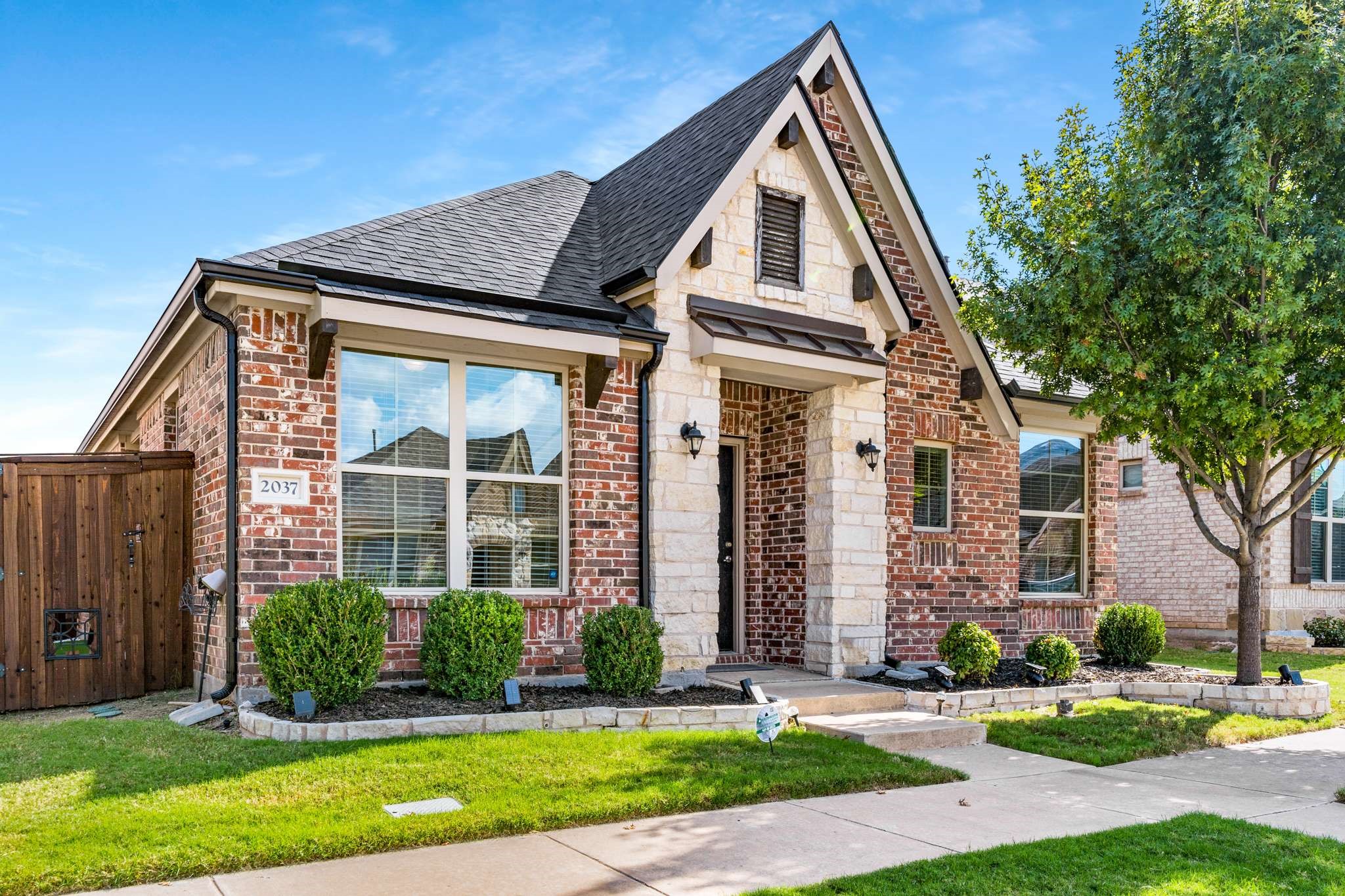 2037 Barx Drive