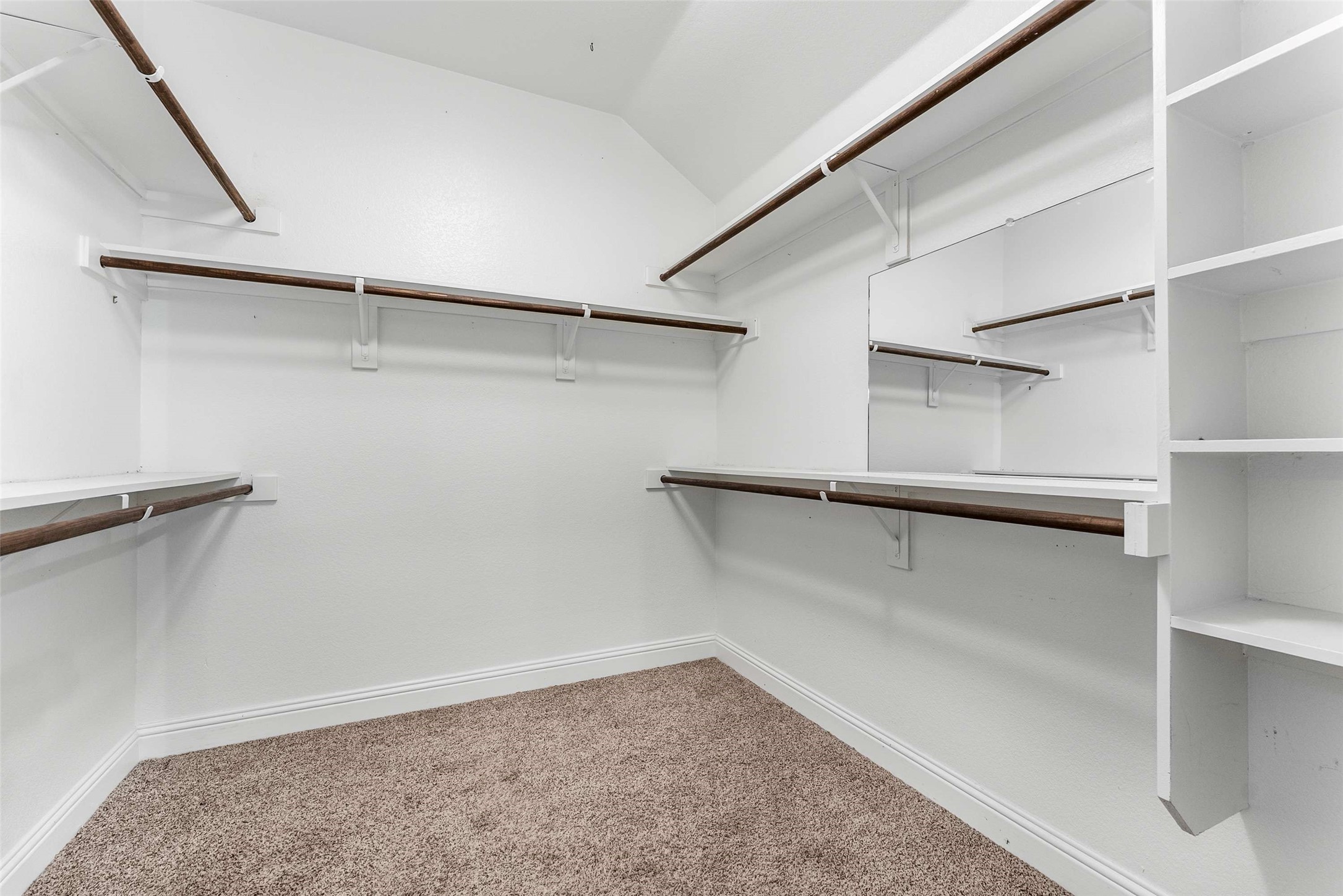 3905 Shadewell Street